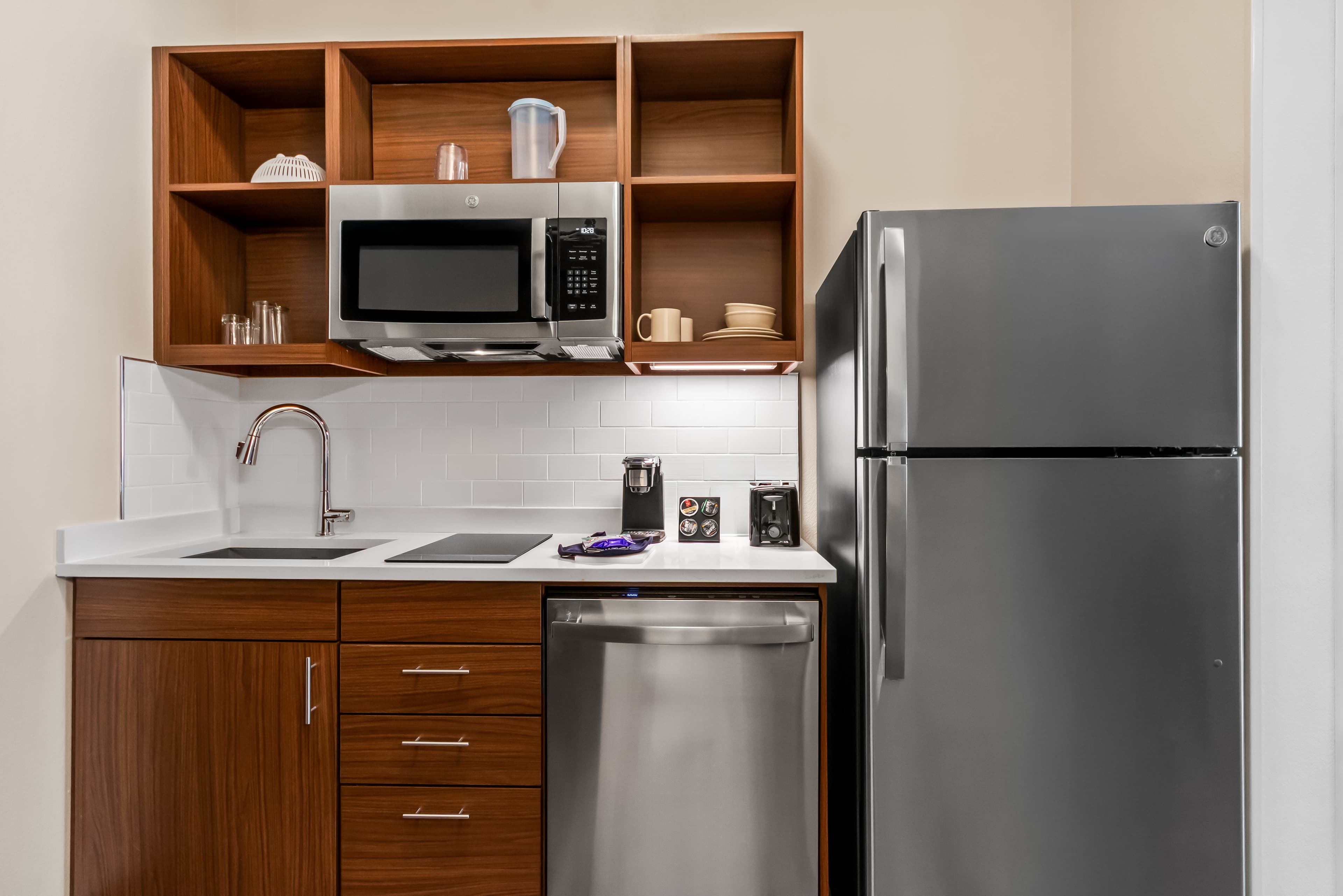 Everhome Suites San Antonio Lackland near Seaworld — 15