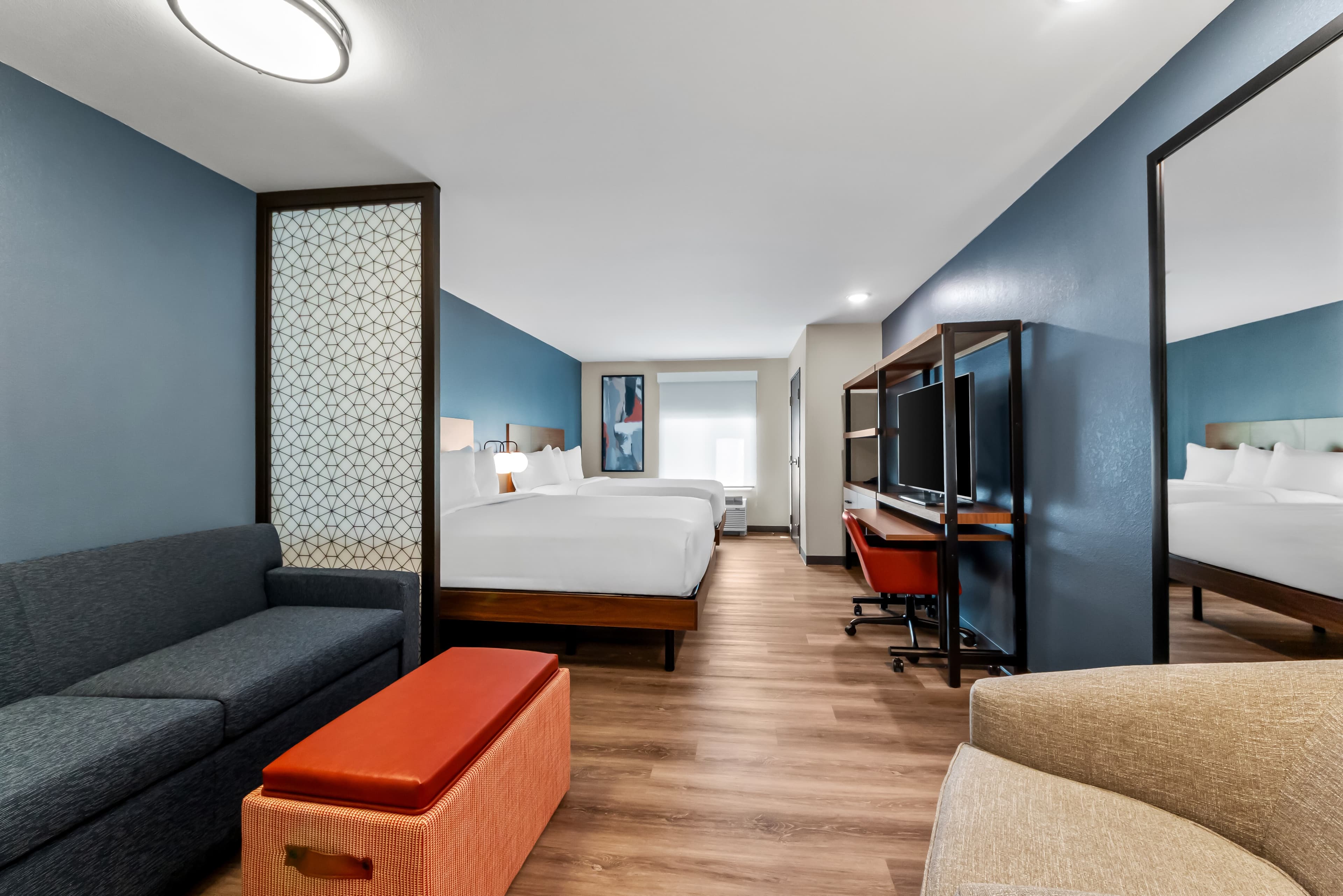 Everhome Suites San Antonio Lackland near Seaworld — 21