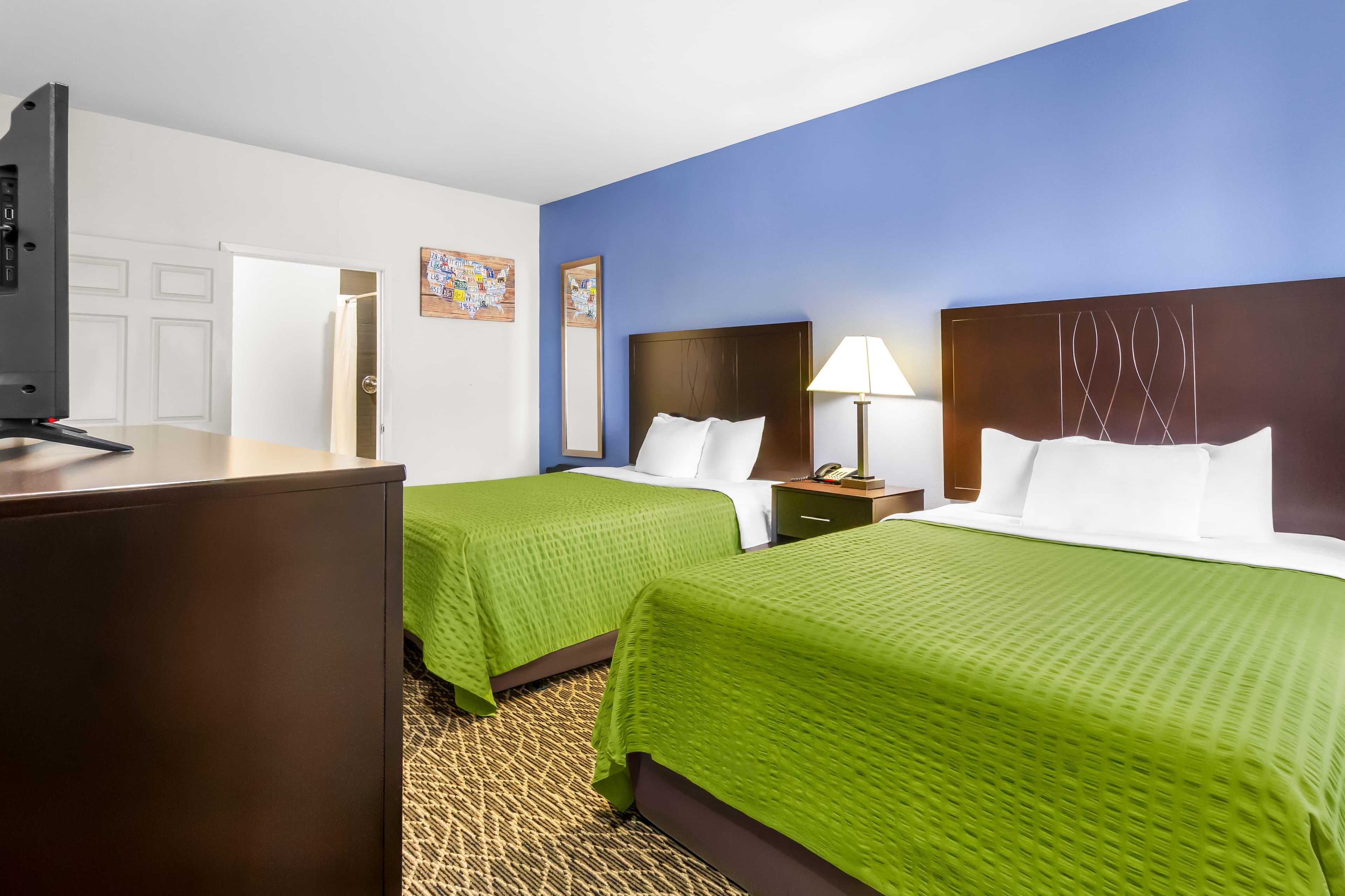 Econo Lodge — 6