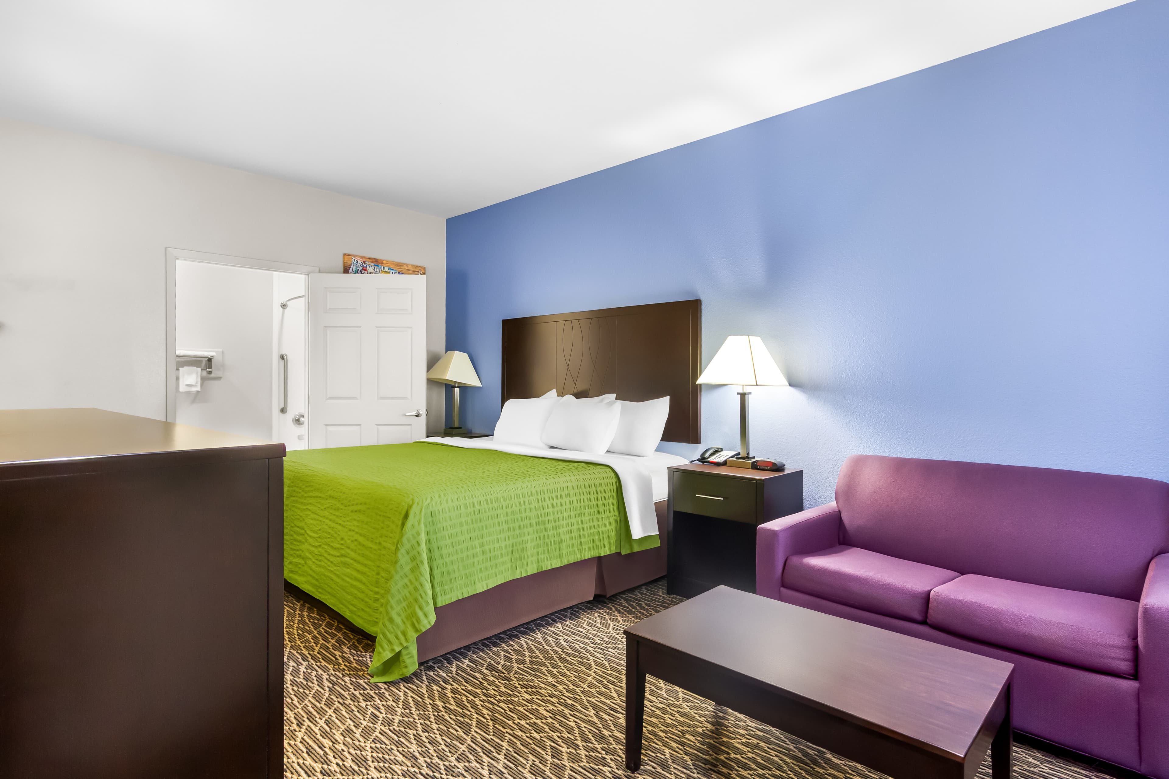 Econo Lodge — 7