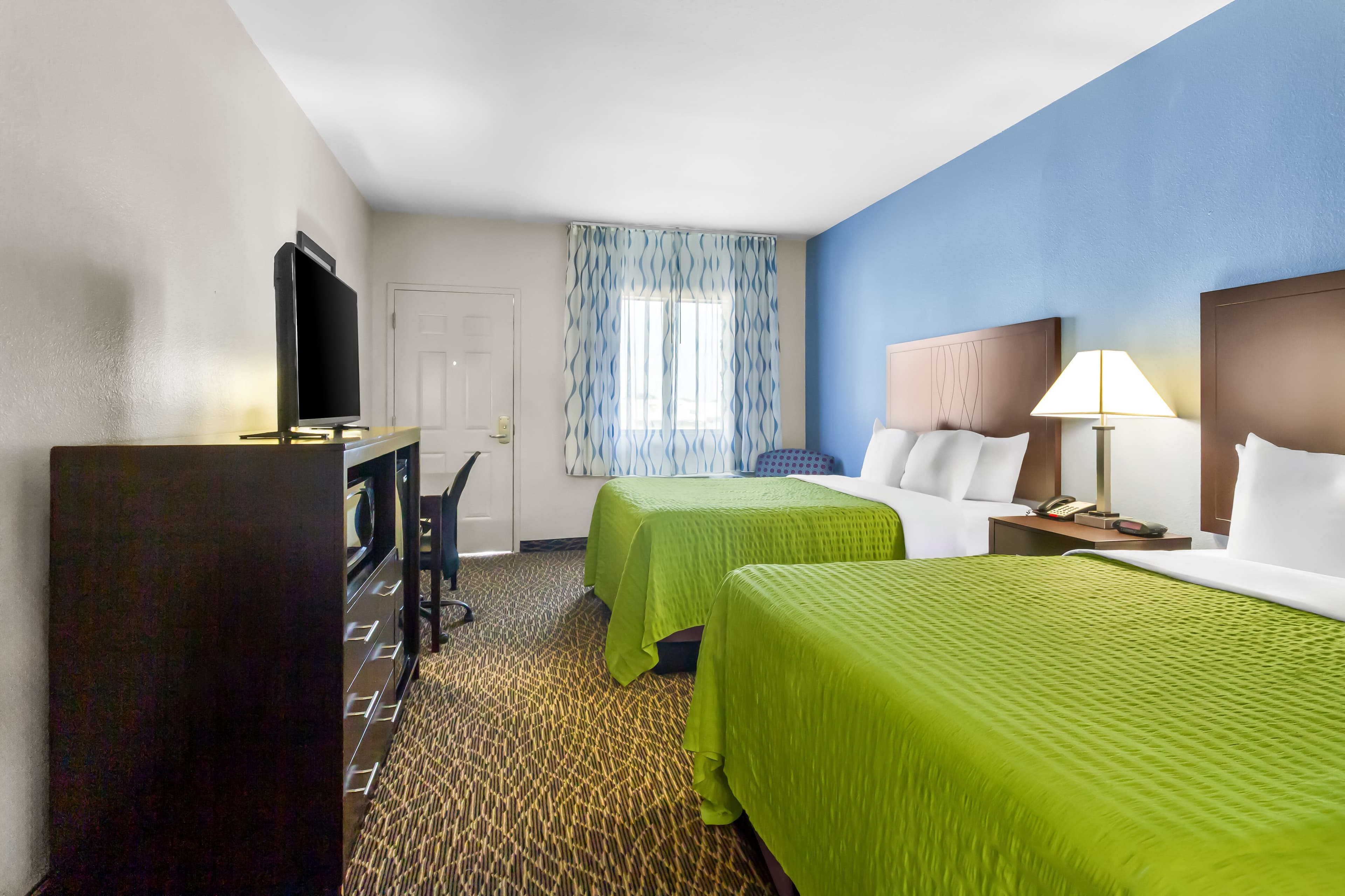 Econo Lodge — 11
