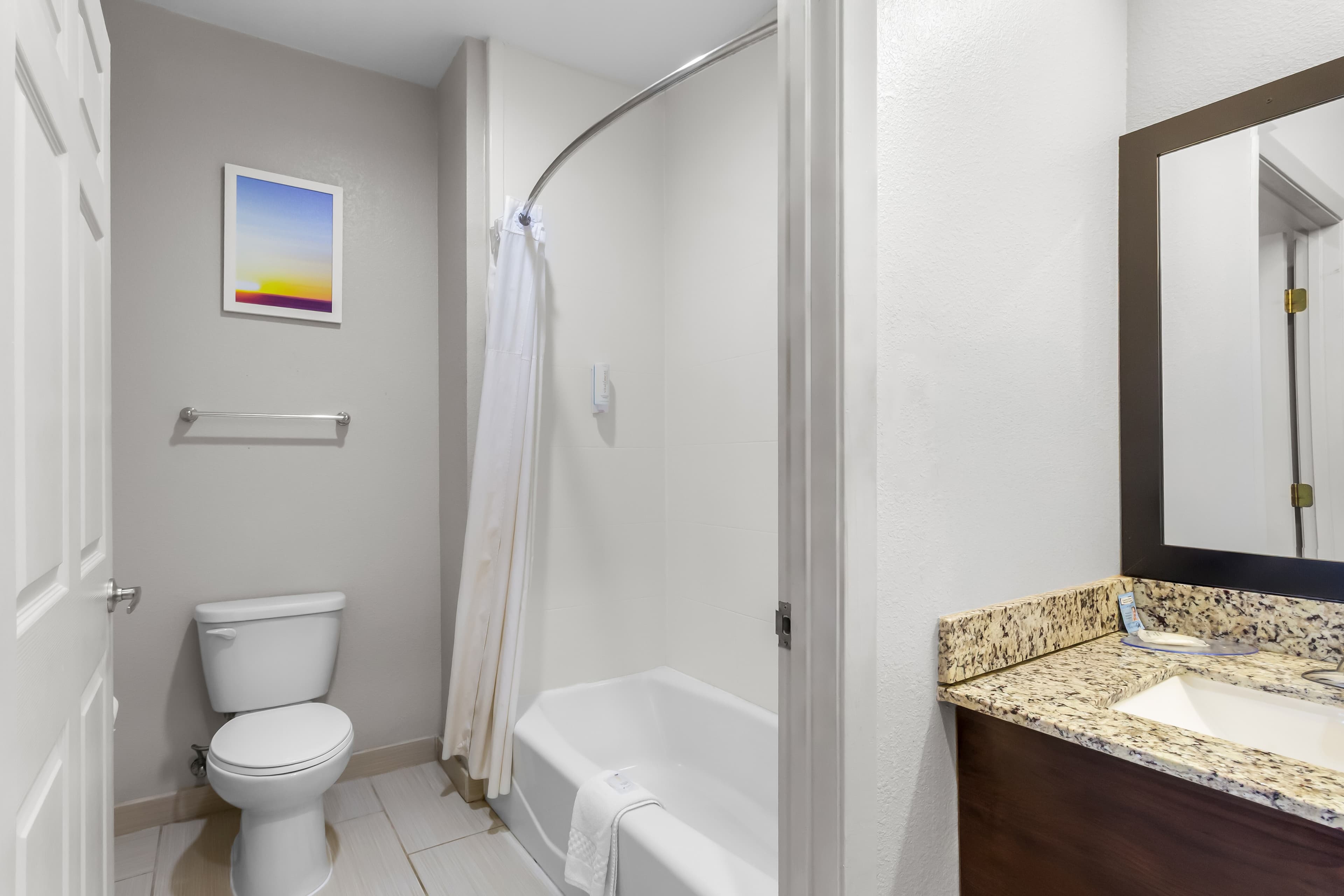 Econo Lodge — 14