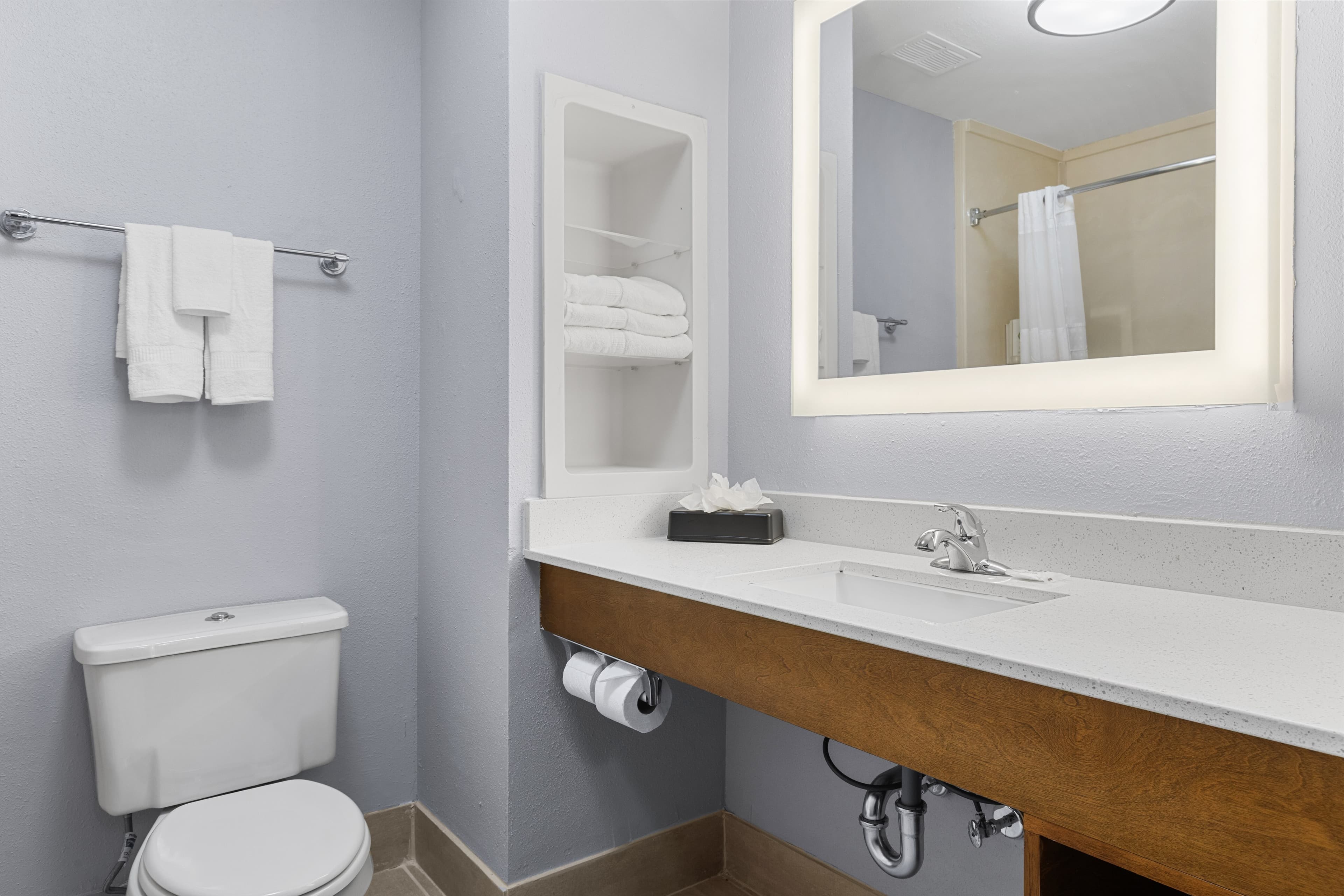 Comfort Inn & Suites Tyler North — 16
