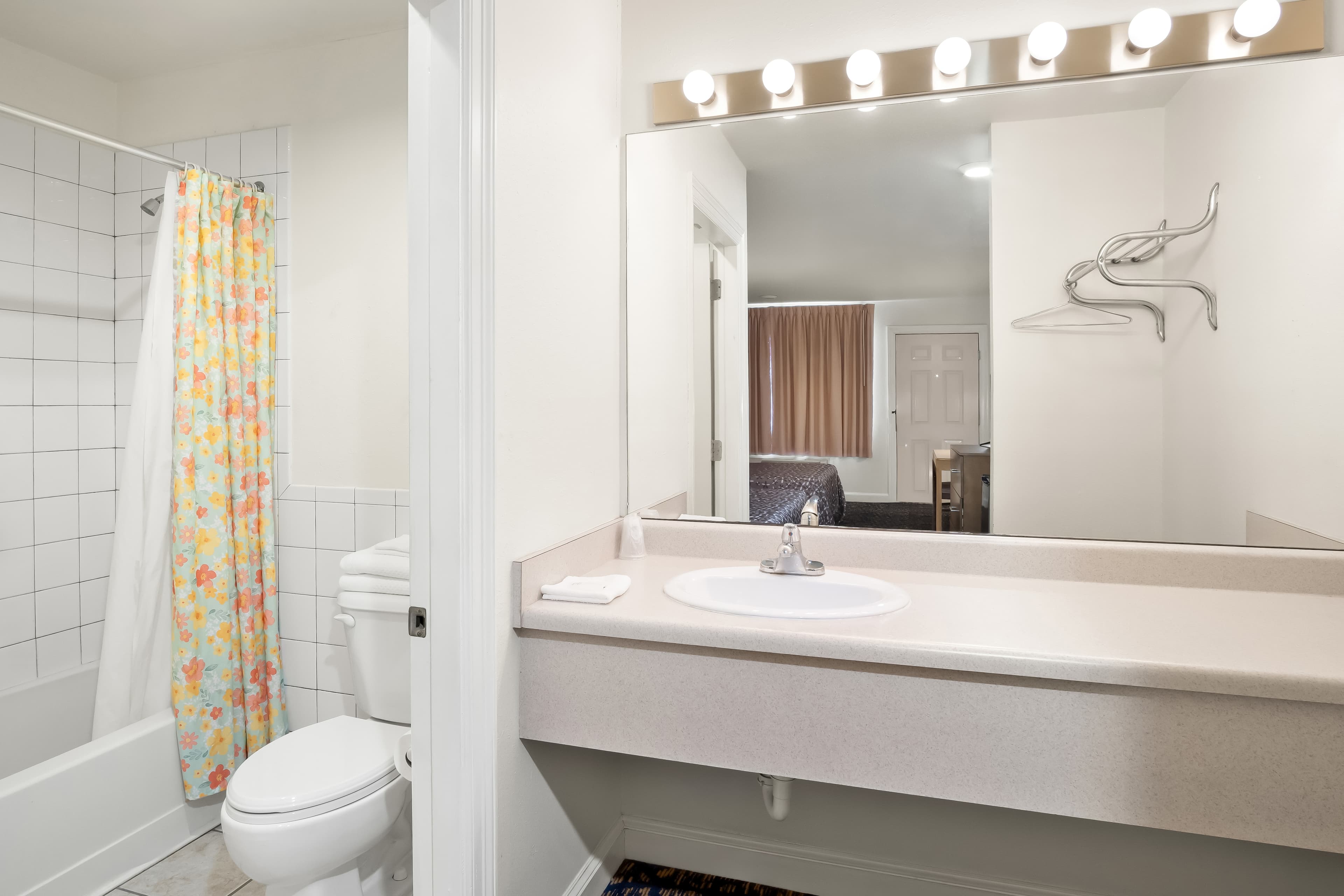 Rodeway Inn Garland Harbor Point — 15