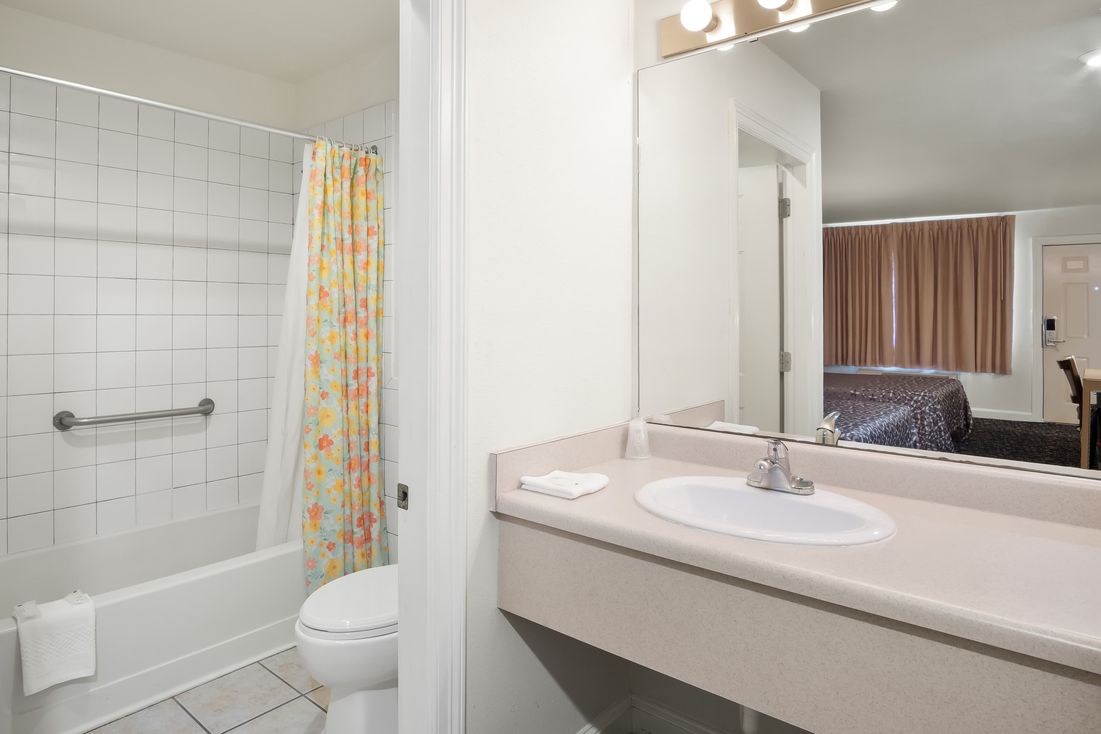 Rodeway Inn Garland Harbor Point — 16