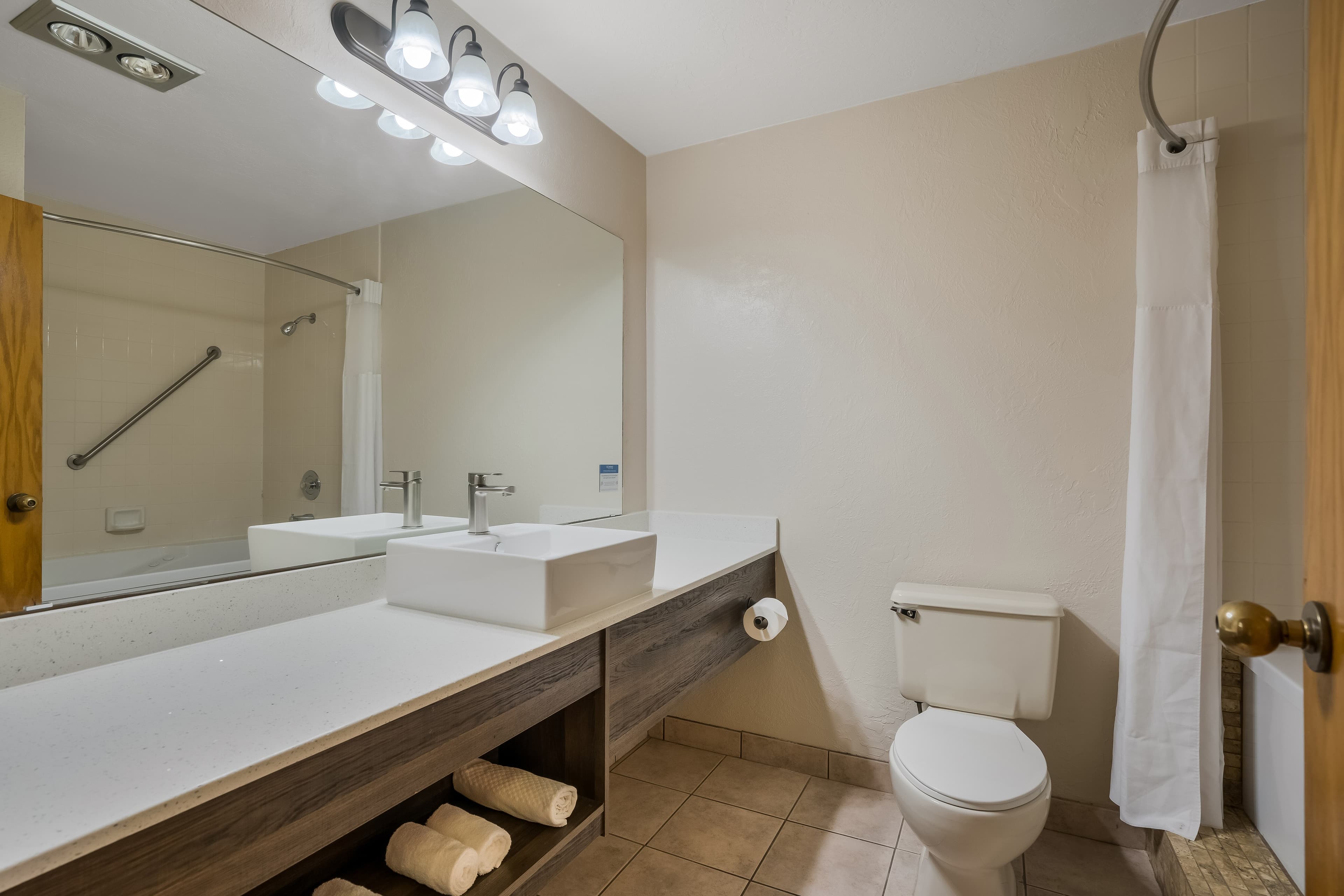 Quality Inn Richfield I-70 — 8