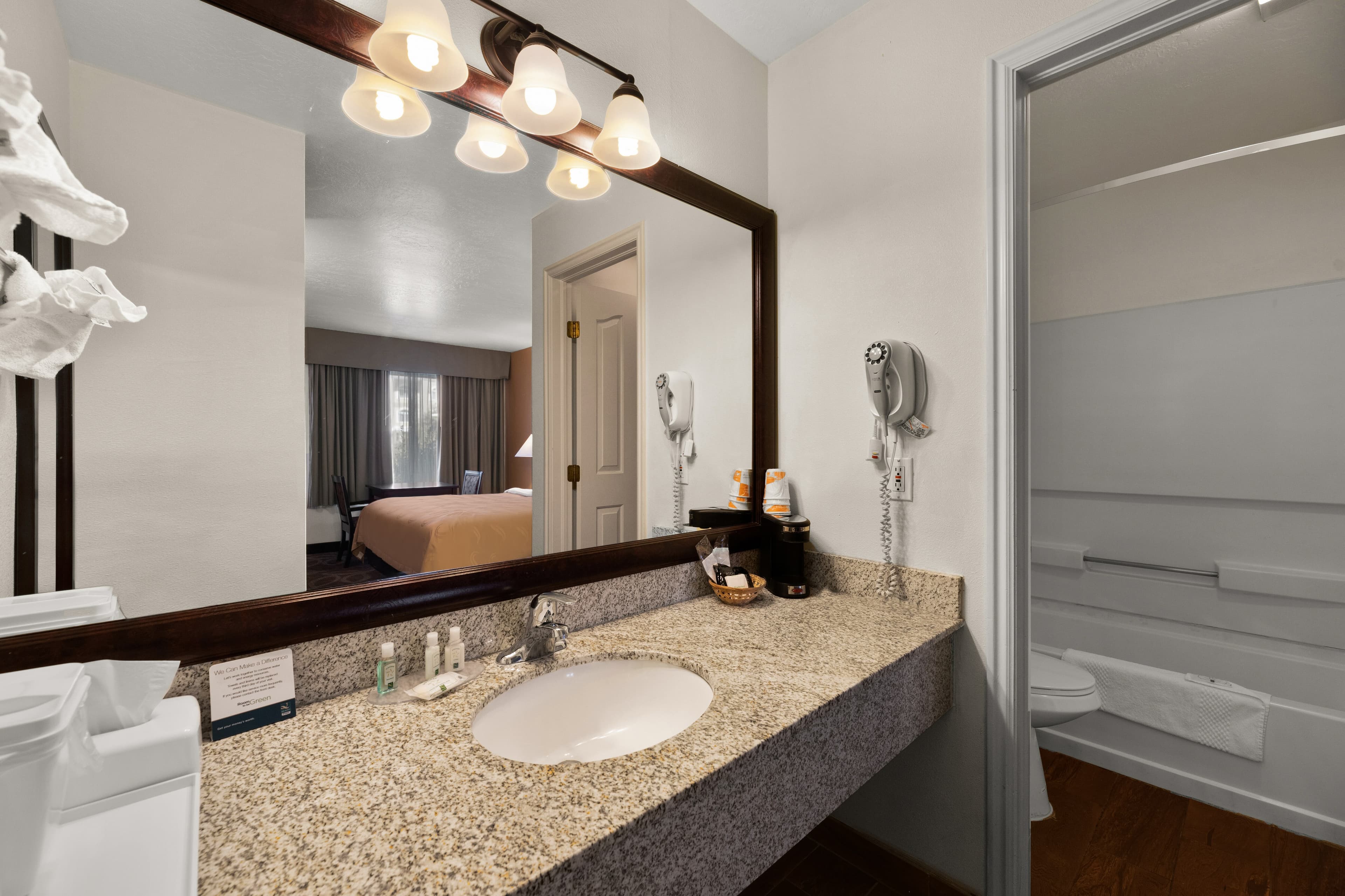 Quality Inn Saint George South Bluff - Image 5