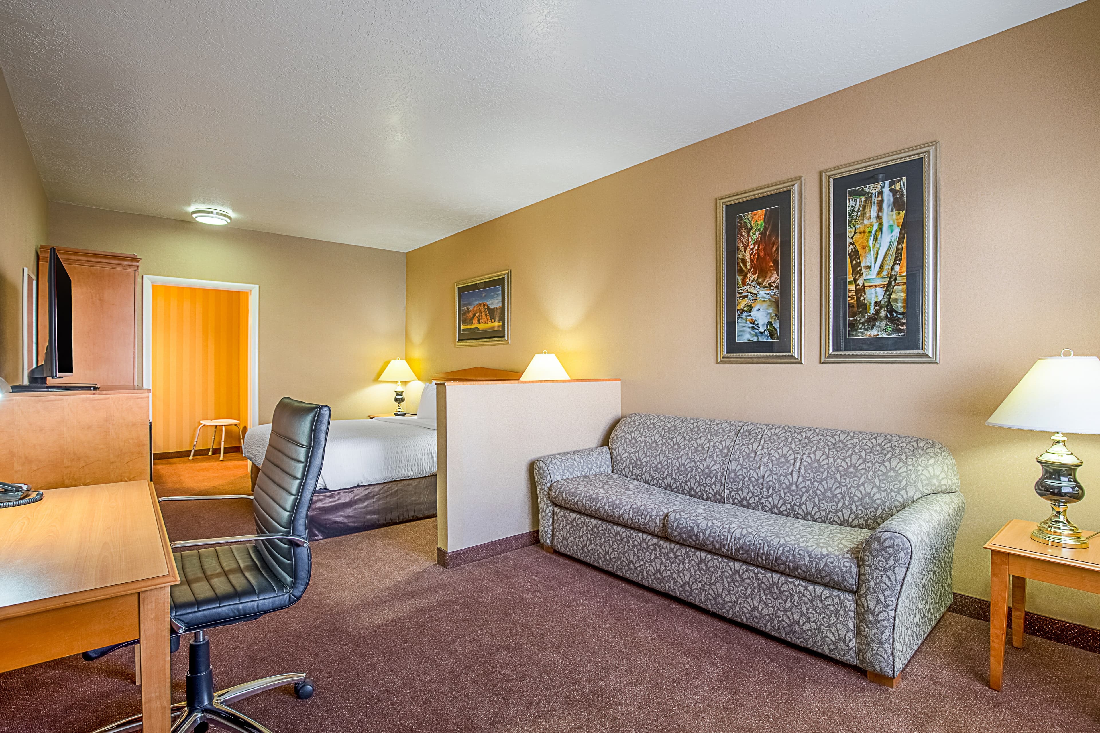 Clarion Suites St George - Convention Center Area - Image 3
