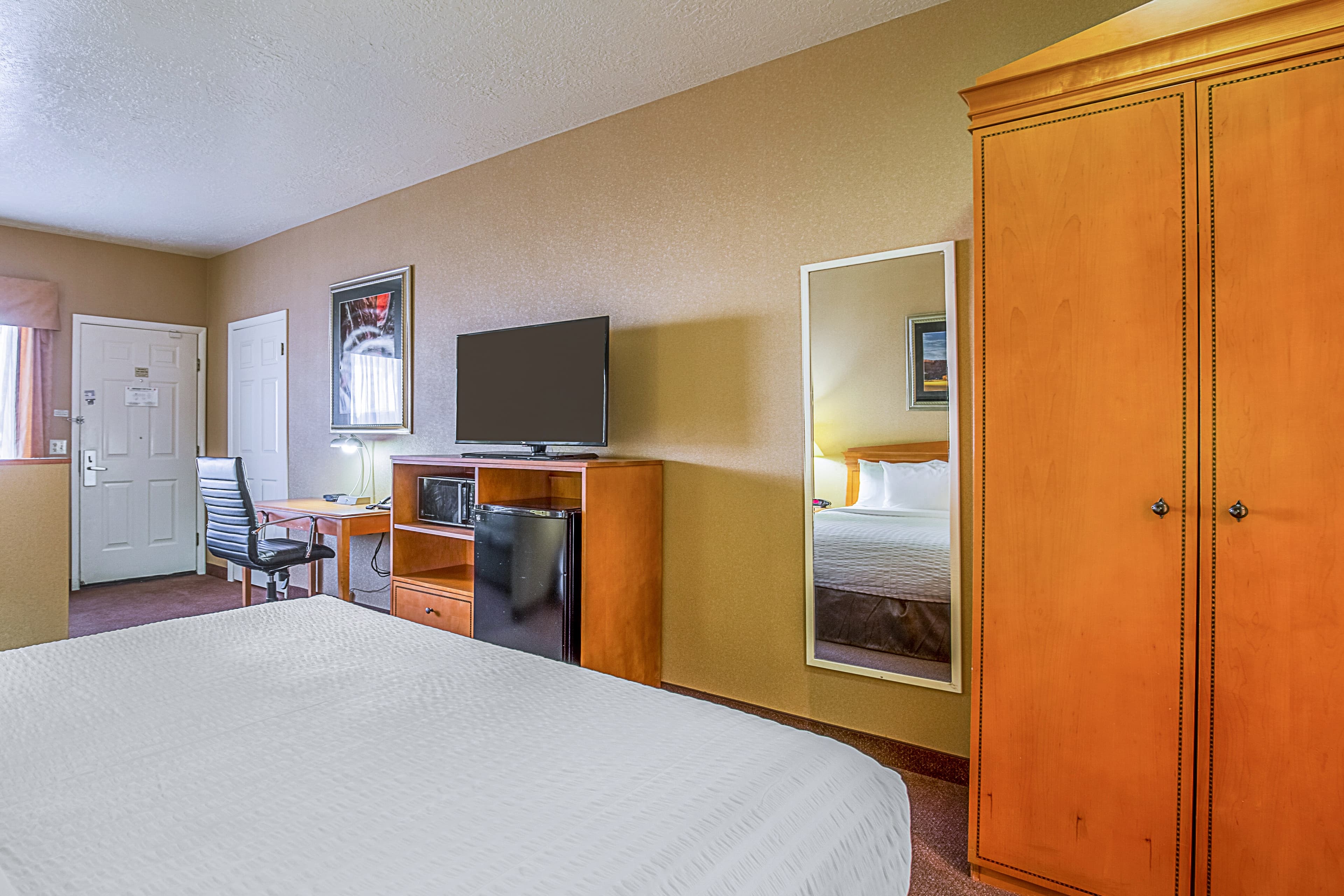 Clarion Suites St George - Convention Center Area - Image 4