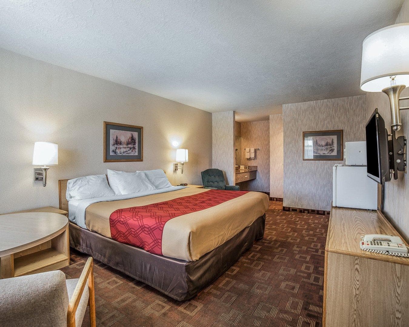 Econo Lodge St George North - Near Pioneer Park - Image 4