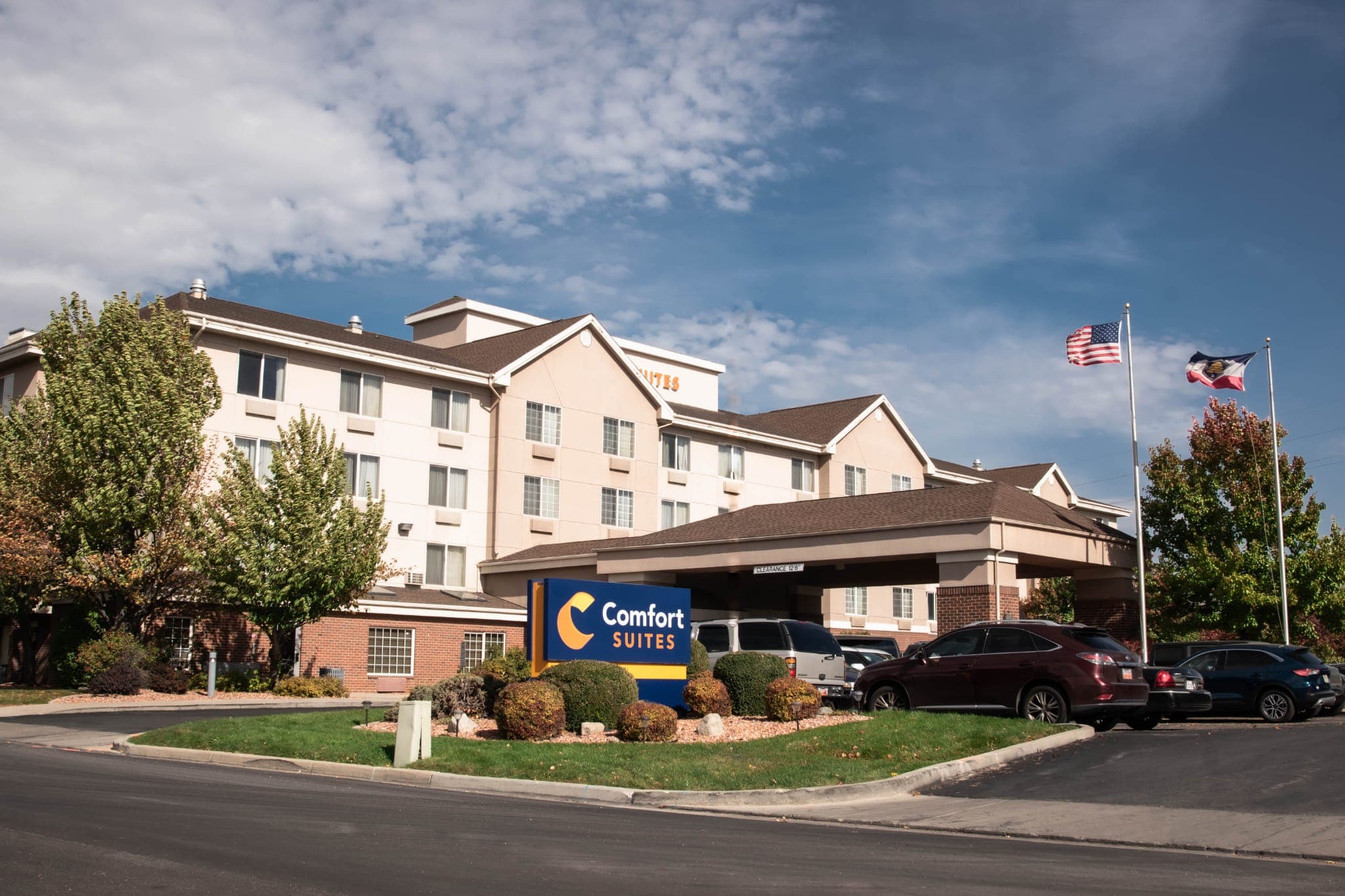 Comfort Suites Salt Lake City Airport - Image 1
