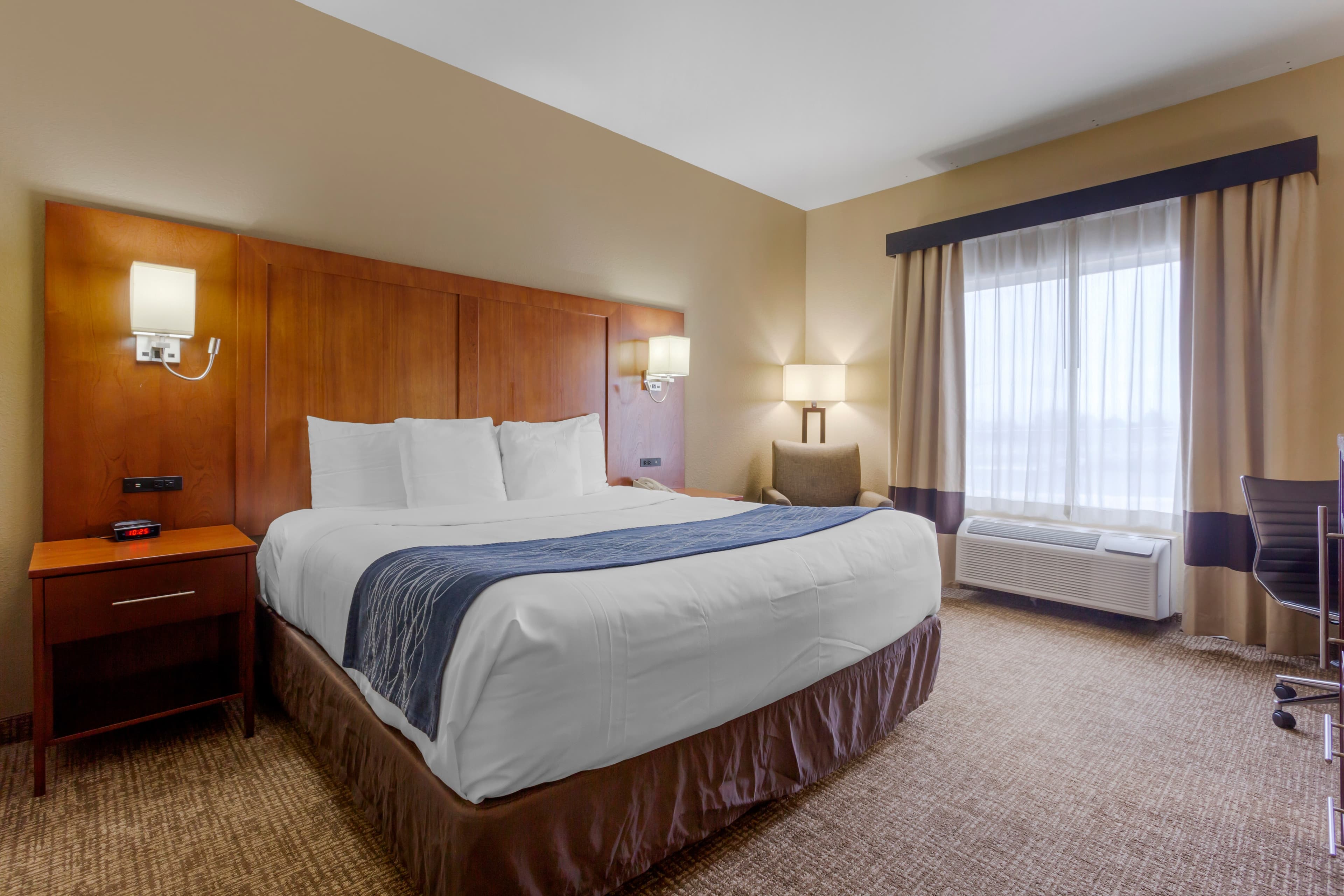 Comfort Inn & Suites Woods Cross - Salt Lake City North - Image 2