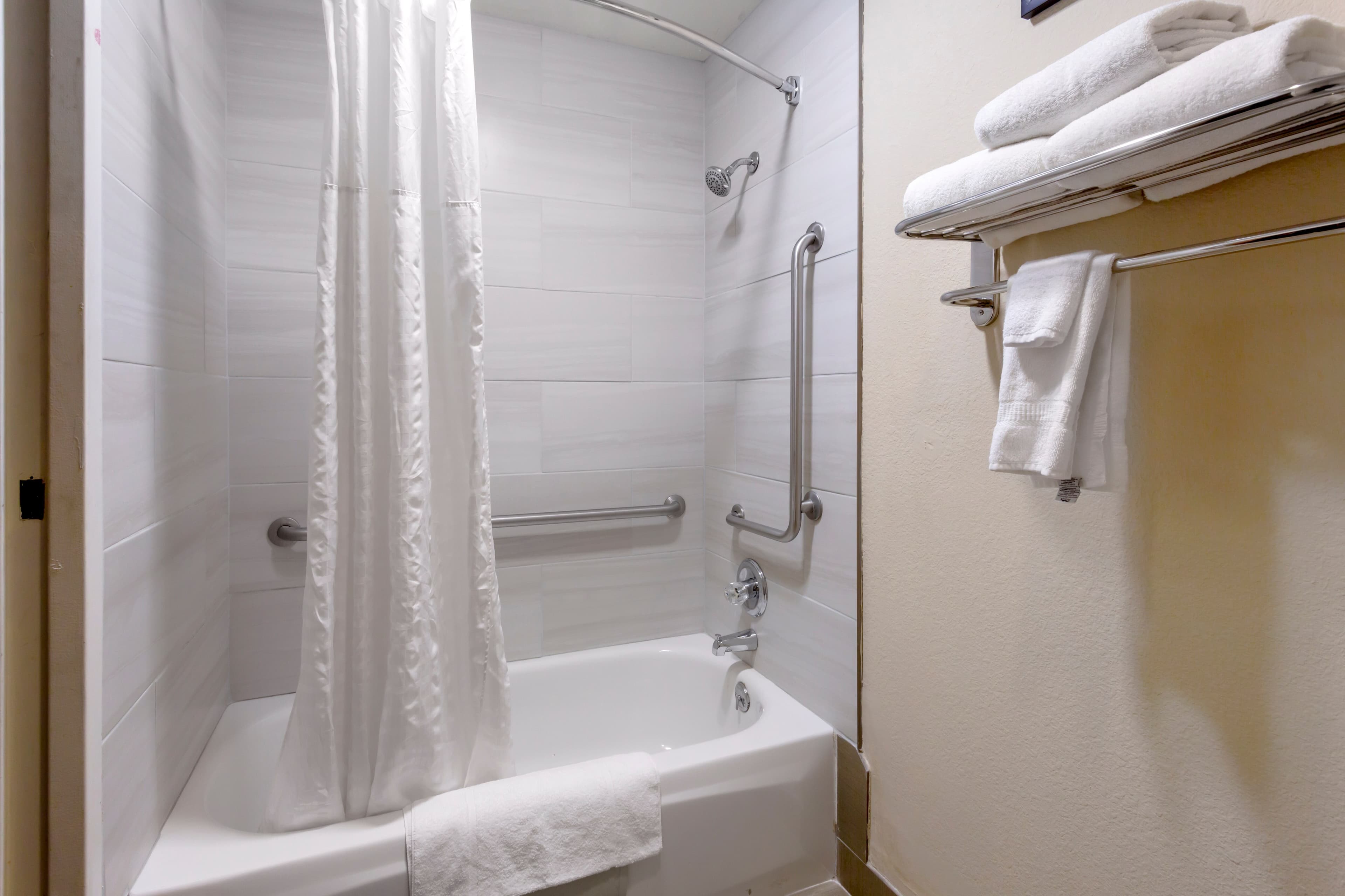 Comfort Inn & Suites Woods Cross - Salt Lake City North - Image 5