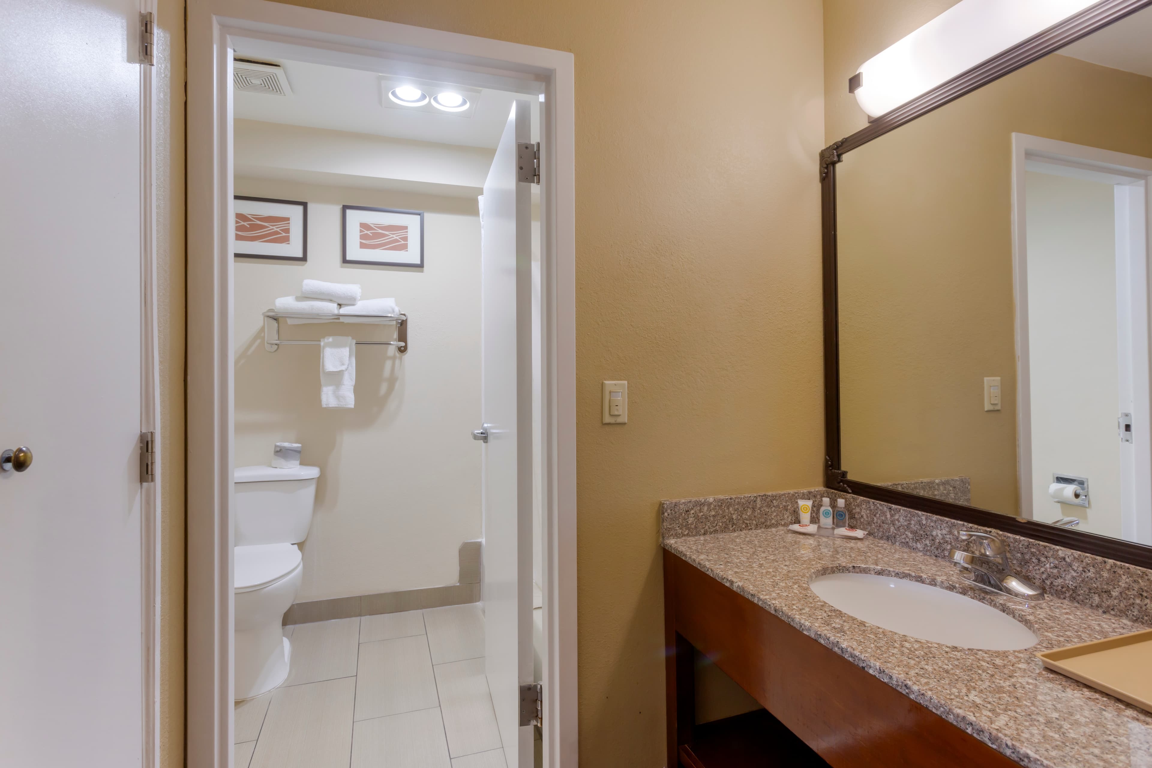 Comfort Inn & Suites Woods Cross - Salt Lake City North — 14