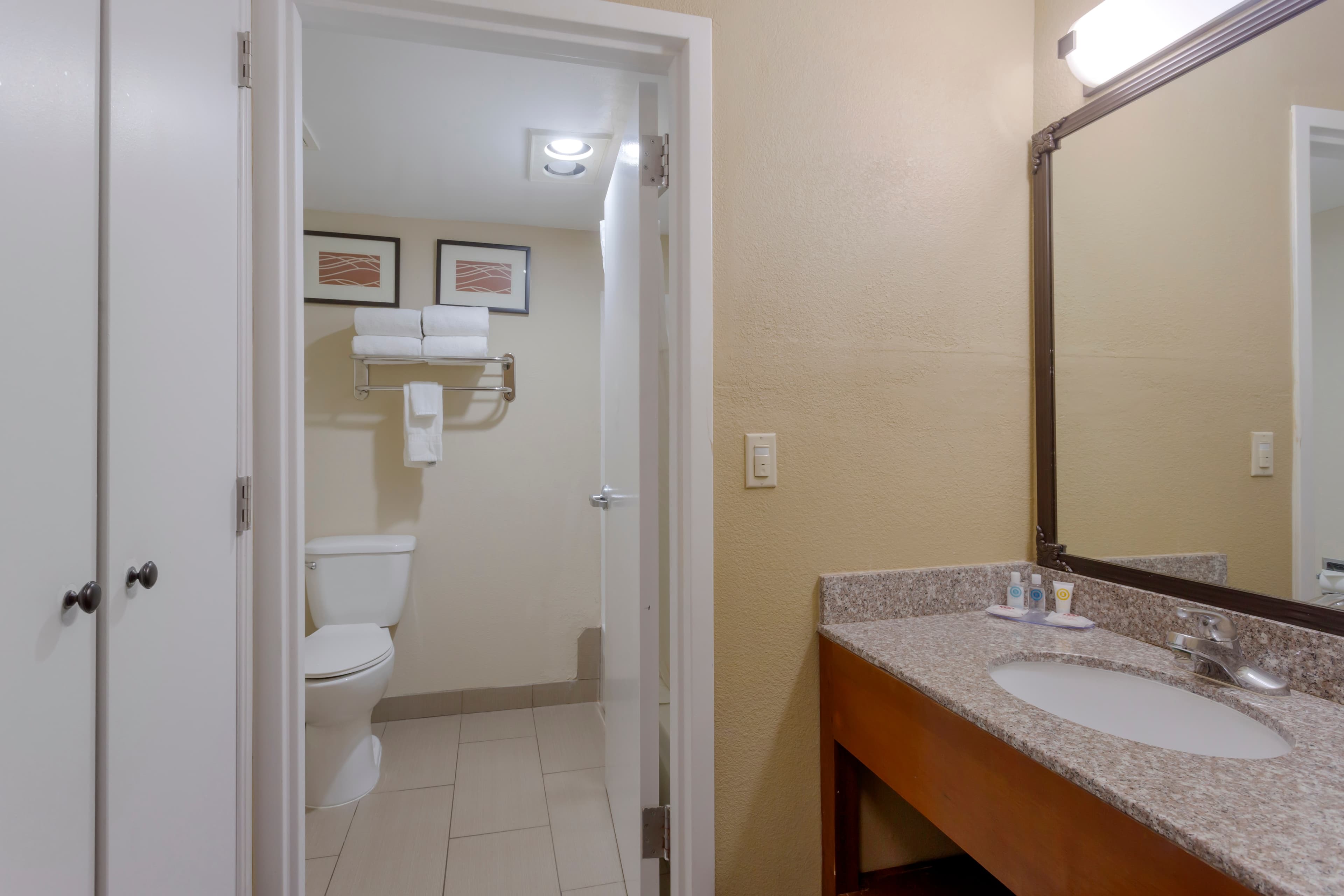 Comfort Inn & Suites Woods Cross - Salt Lake City North — 30
