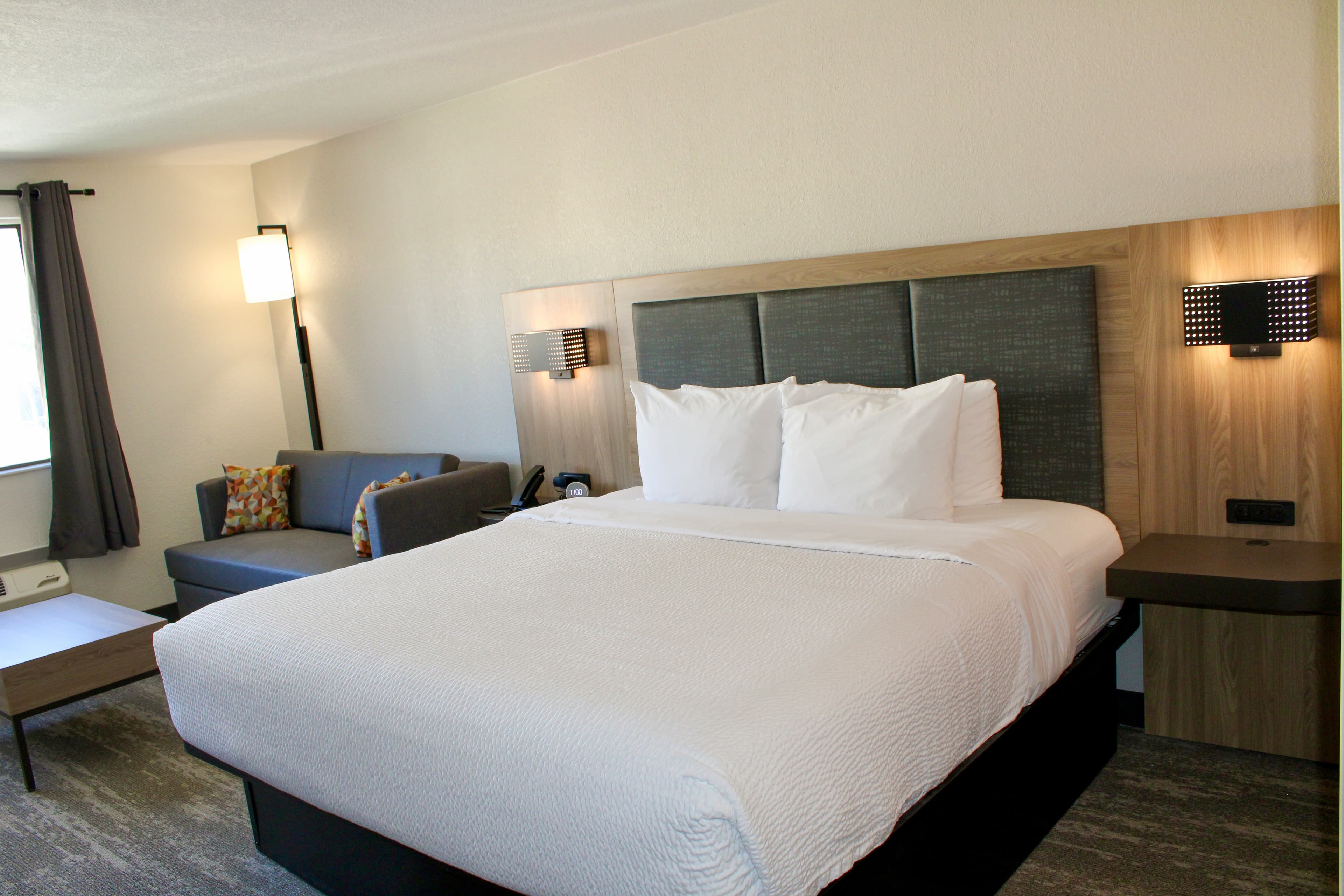 The Cairn Hotel — 2