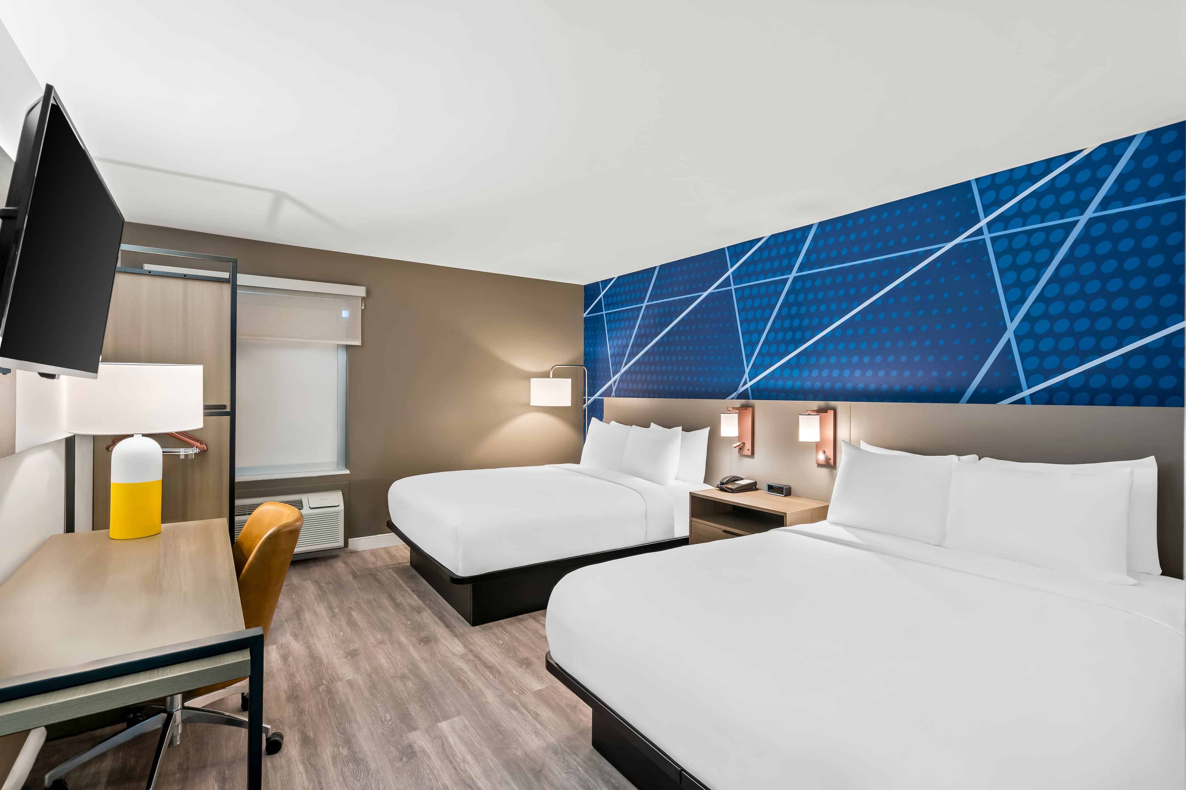Comfort Inn & Suites Salt Lake City I-80 I-15 Downtown — 13