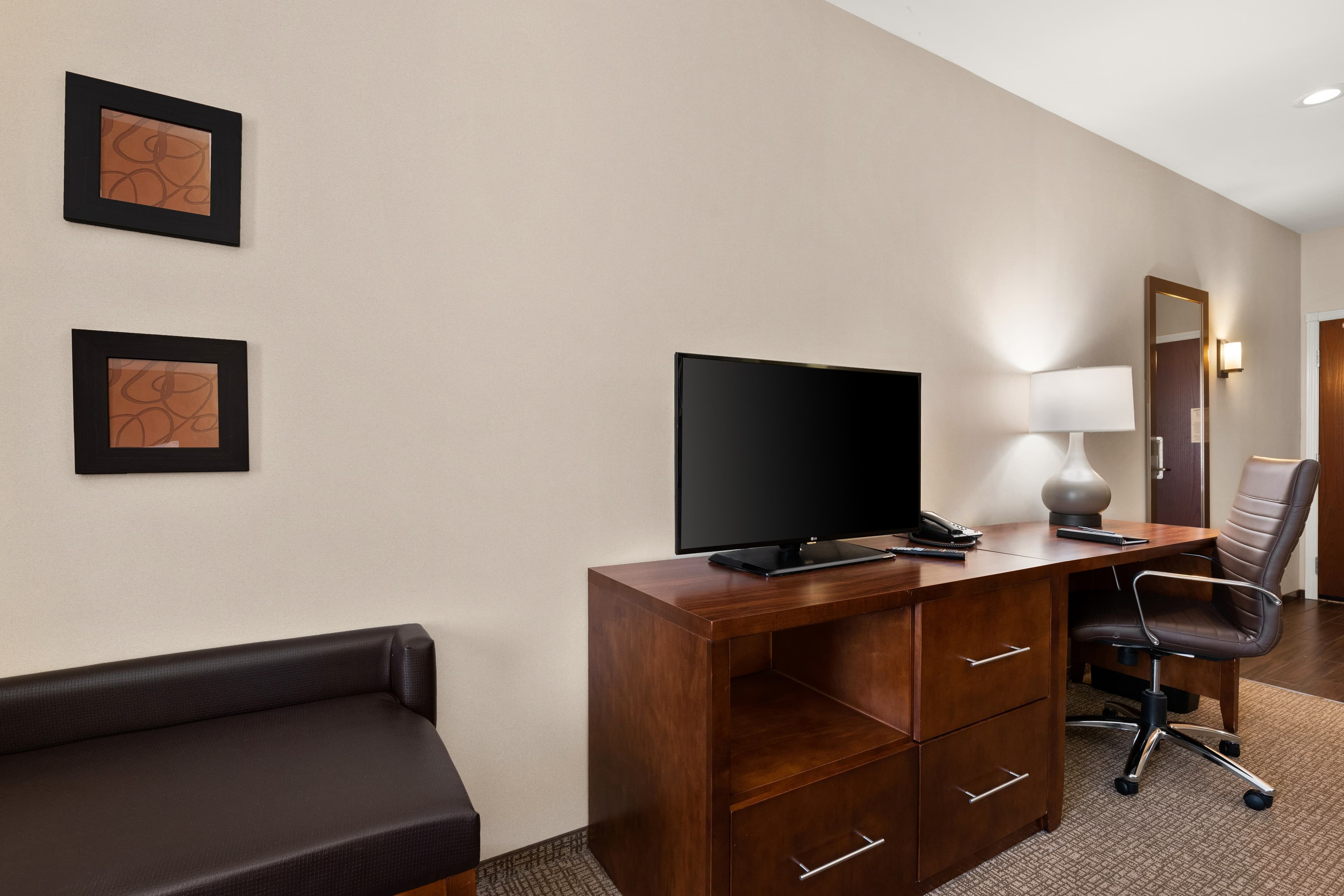 Comfort Suites Kanab National Park Area - Image 4
