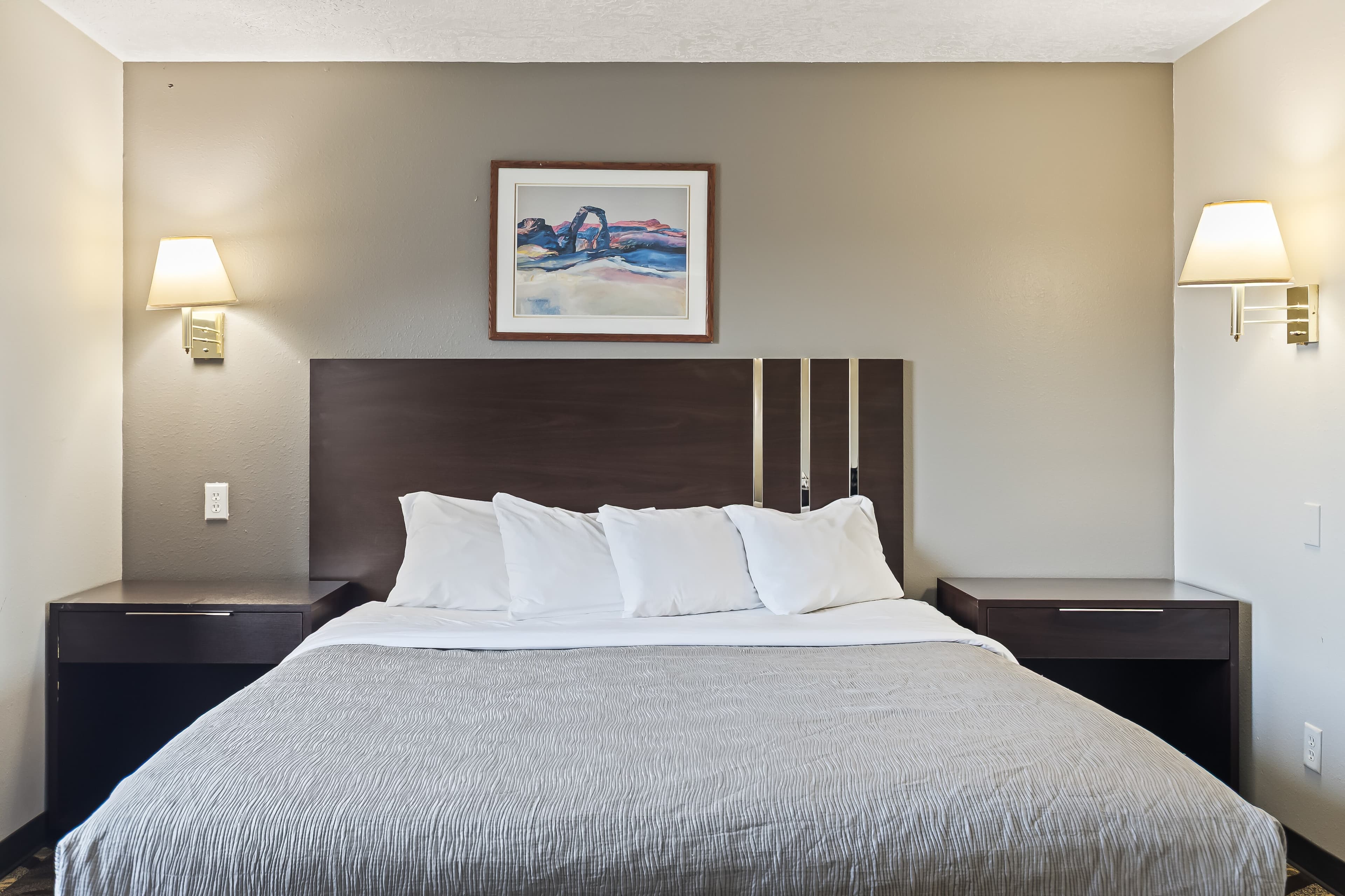 Quality Inn & Suites Salina National Forest Area - Image 2
