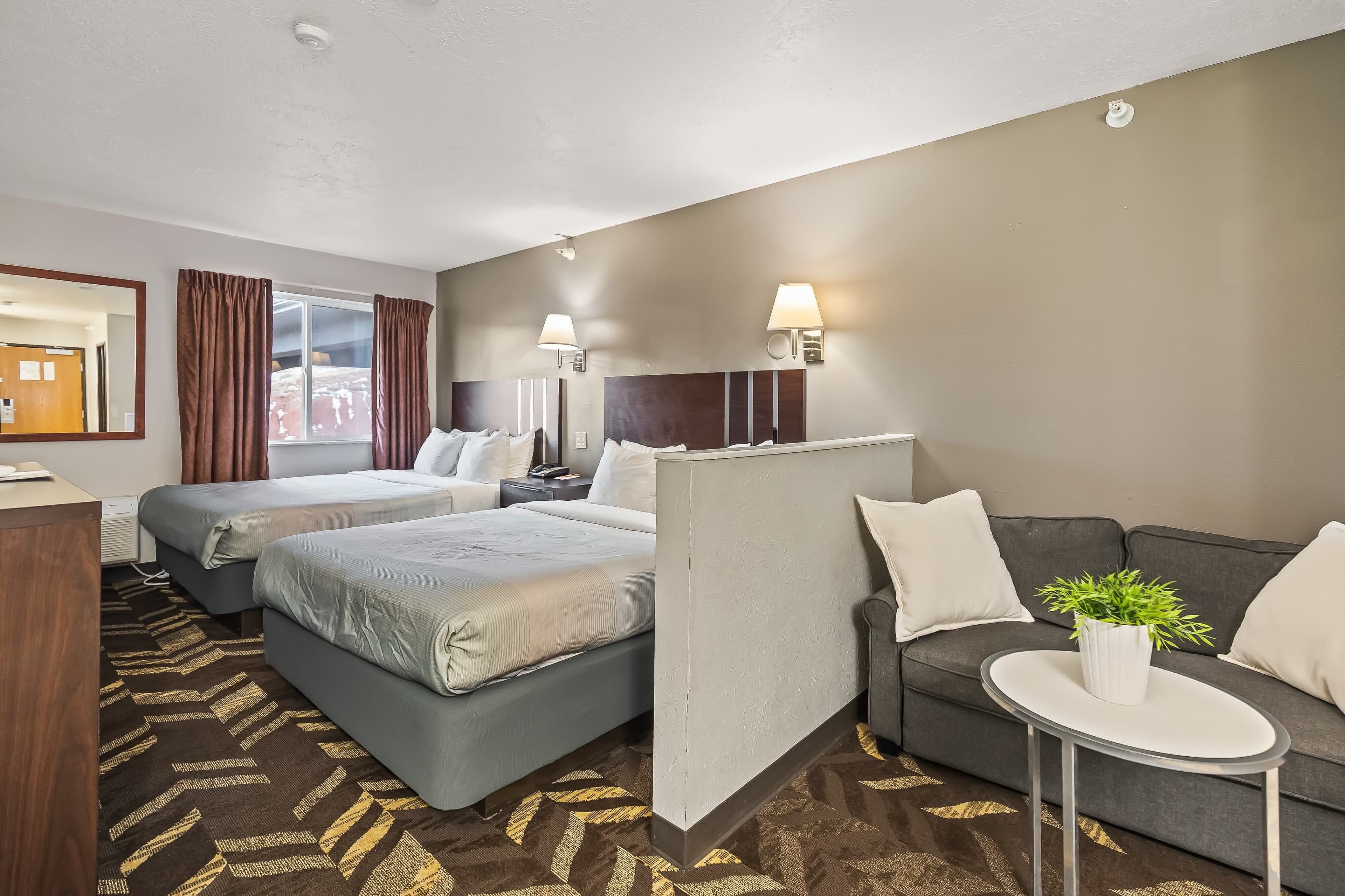 Quality Inn & Suites Salina National Forest Area — 9