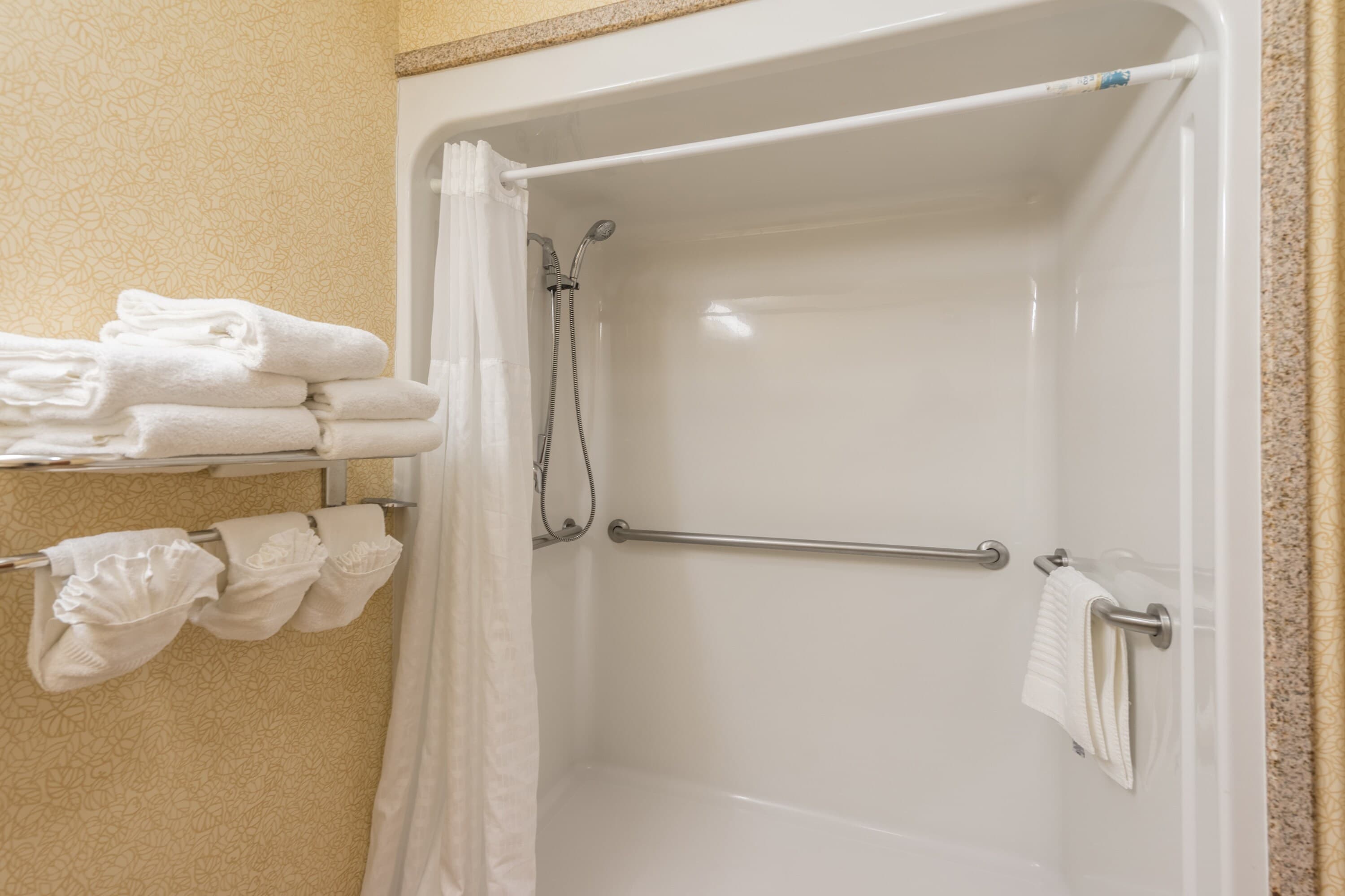 Comfort Inn & Suites Cedar City South - Image 5