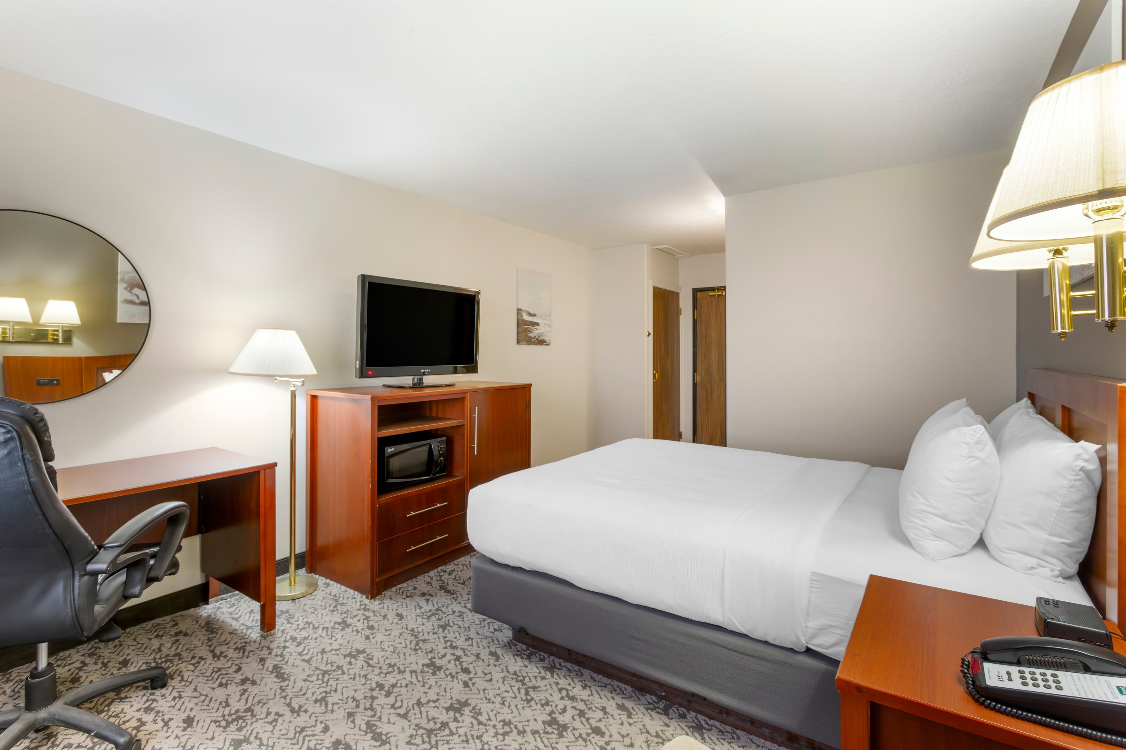 Quality Inn & Suites Fillmore I-15 - Image 3