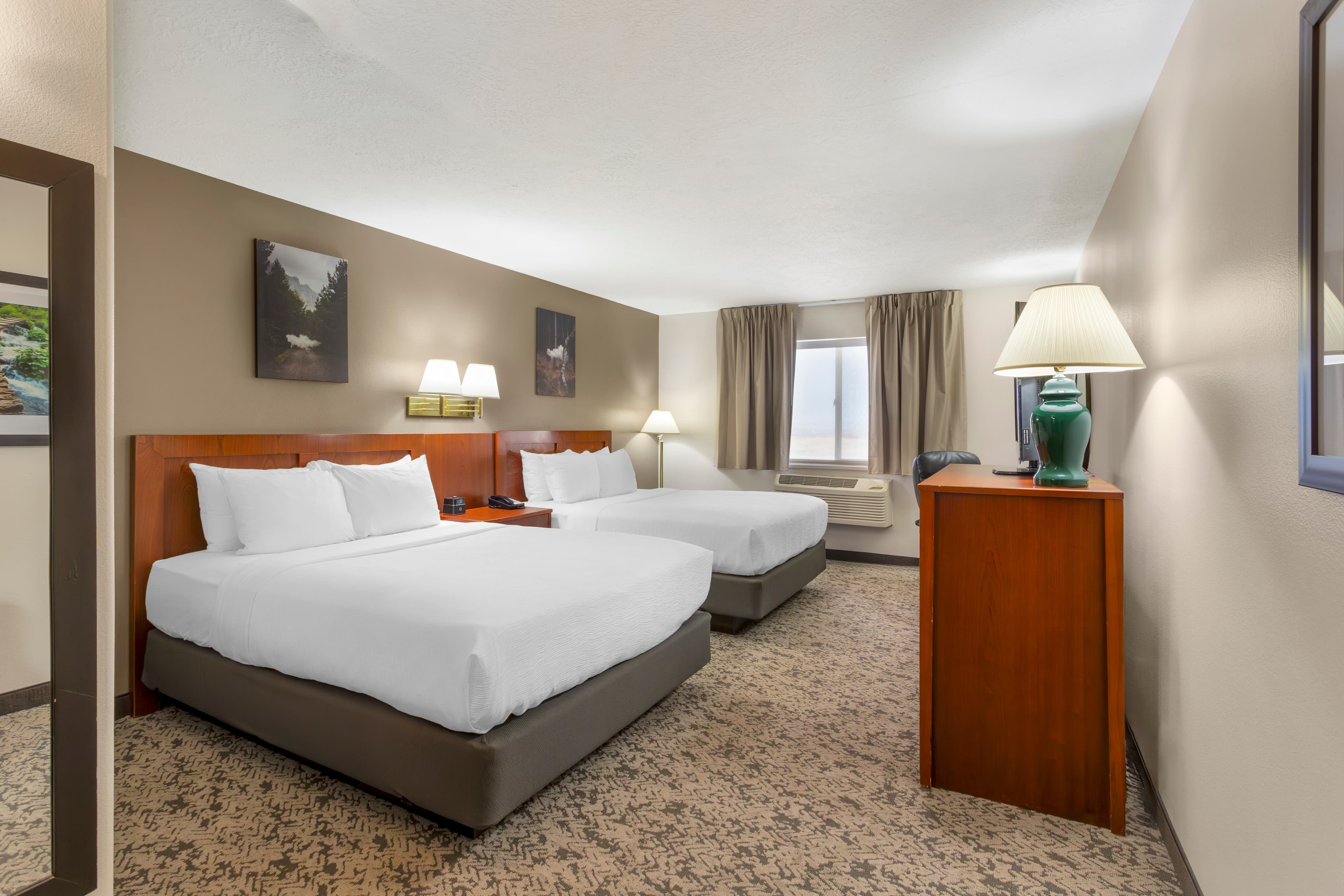 Quality Inn & Suites Fillmore I-15 - Image 1