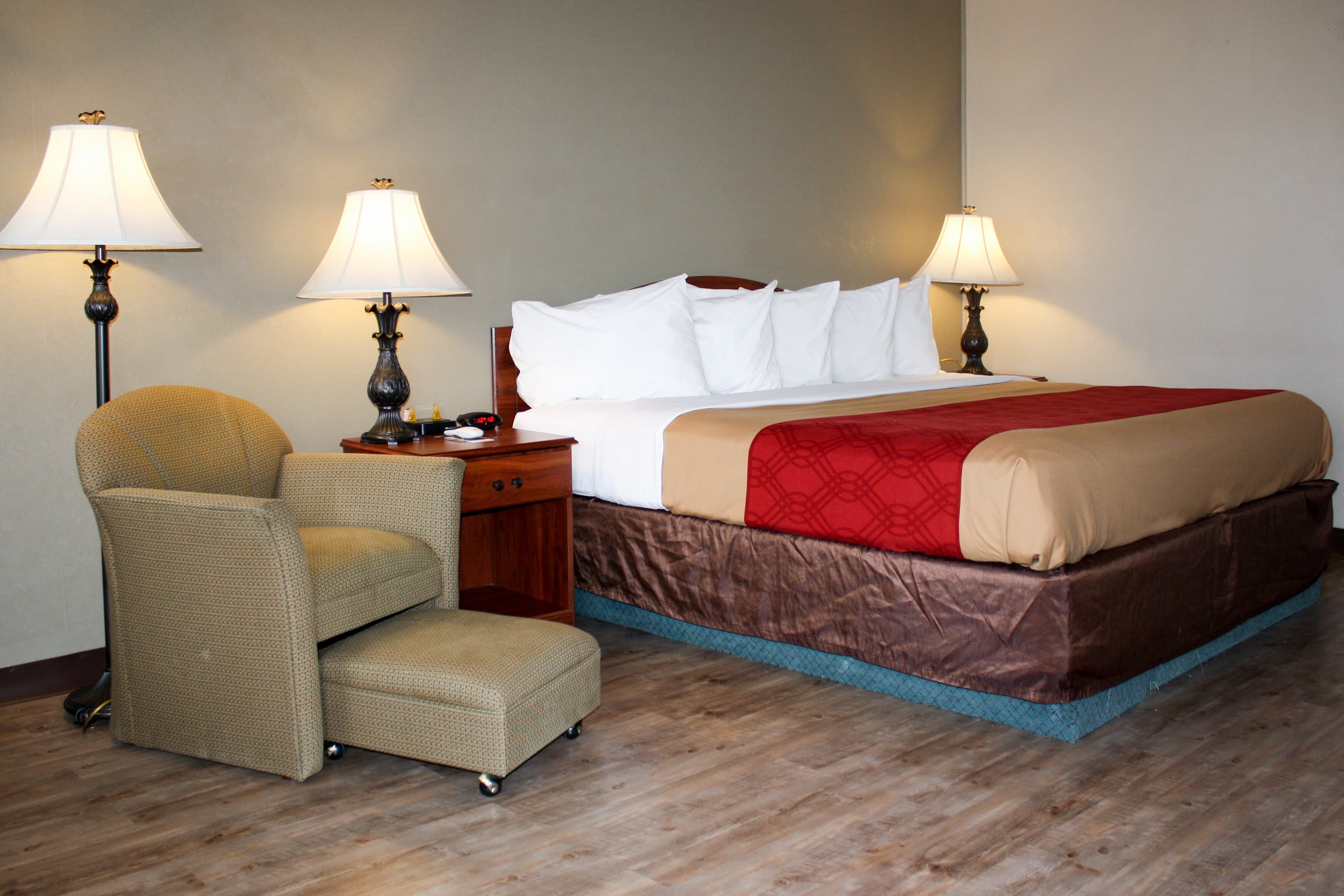 Econo Lodge Salina Scenic Route 89 & I-70 - Image 5