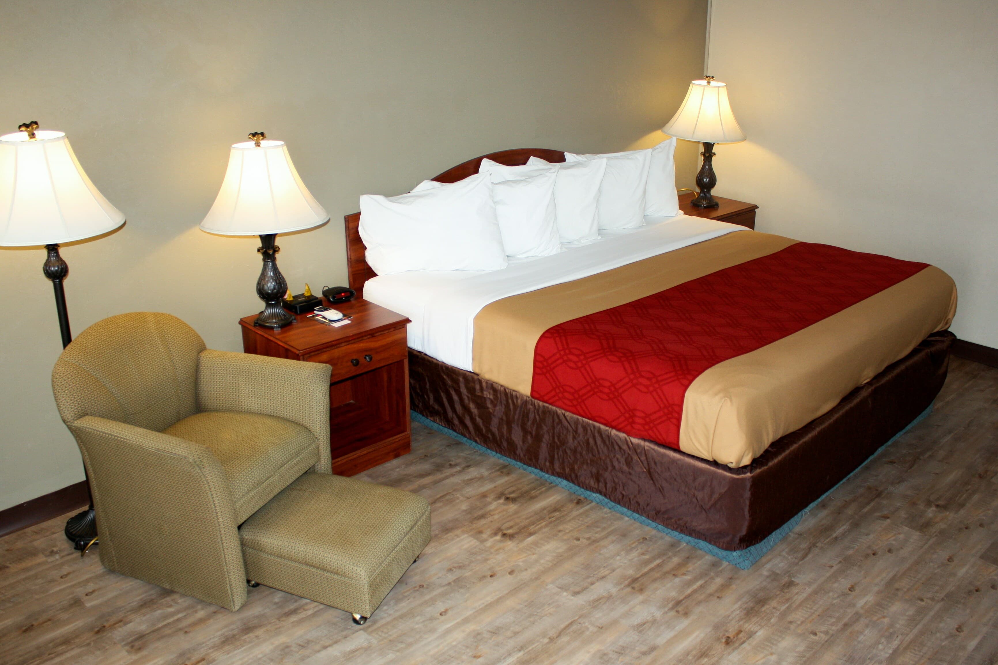Econo Lodge Salina Scenic Route 89 & I-70 — 7