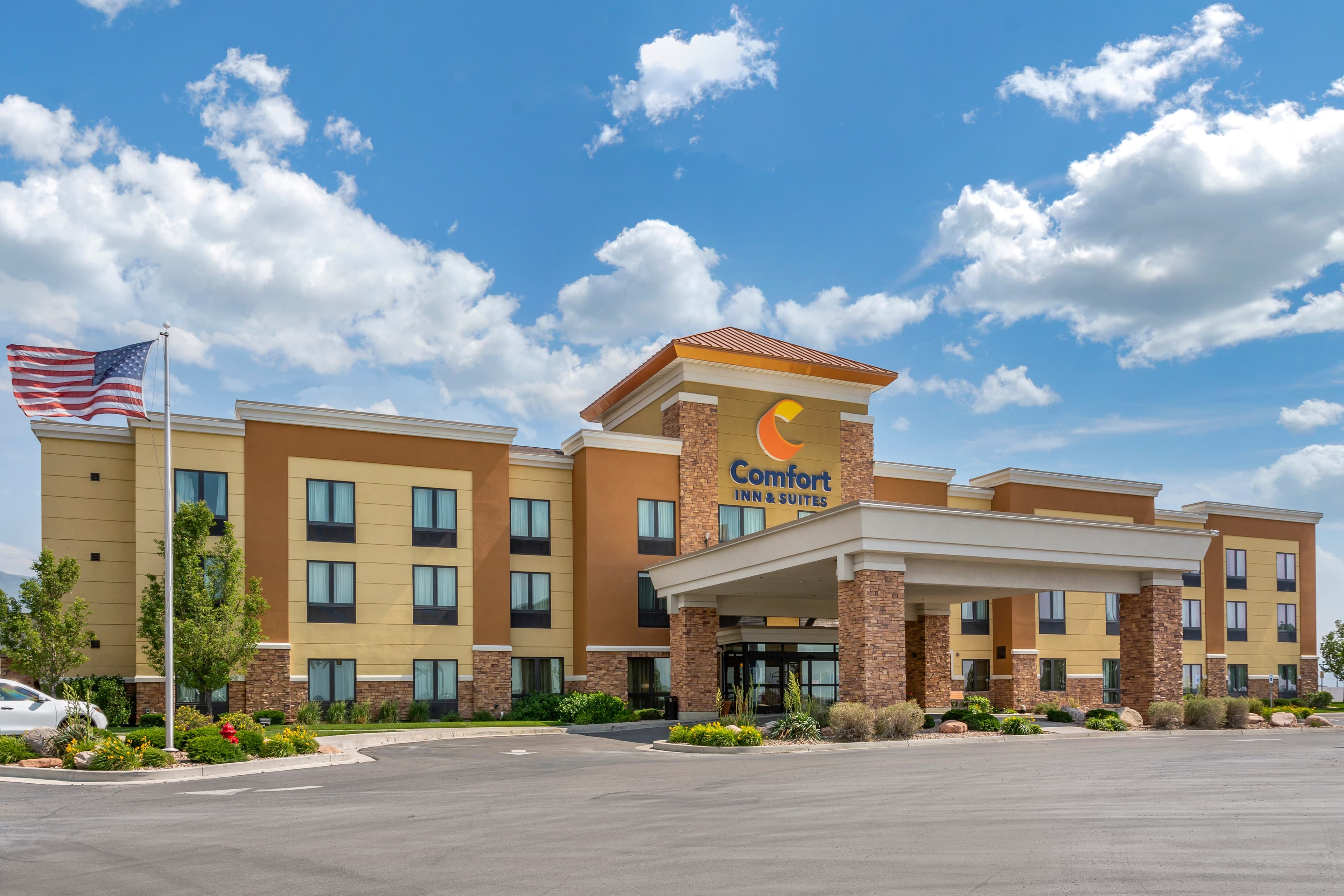 Comfort Inn & Suites Tooele-Salt Lake City - Image 1