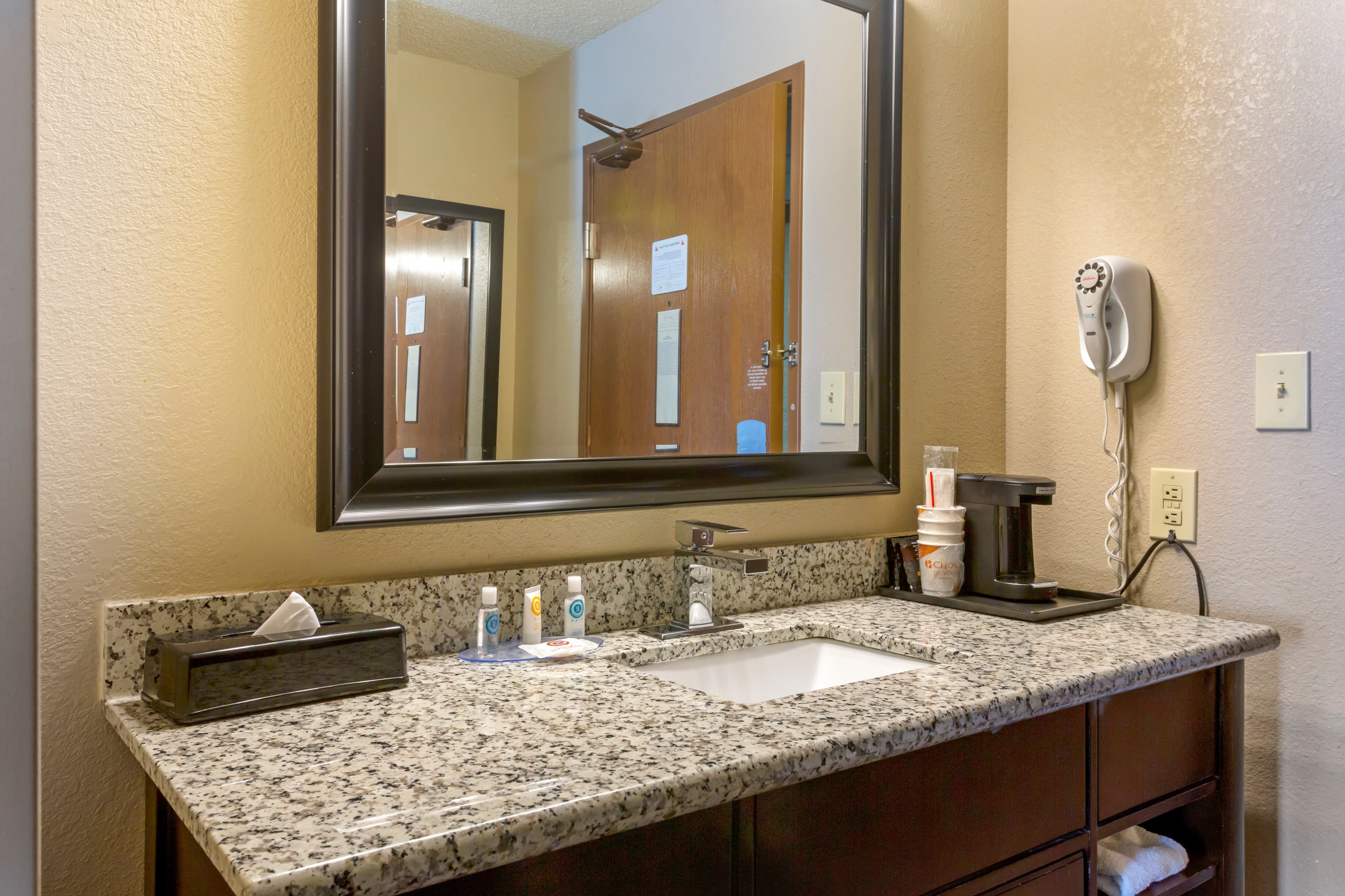 Comfort Inn West Valley - Salt Lake City South - Image 5