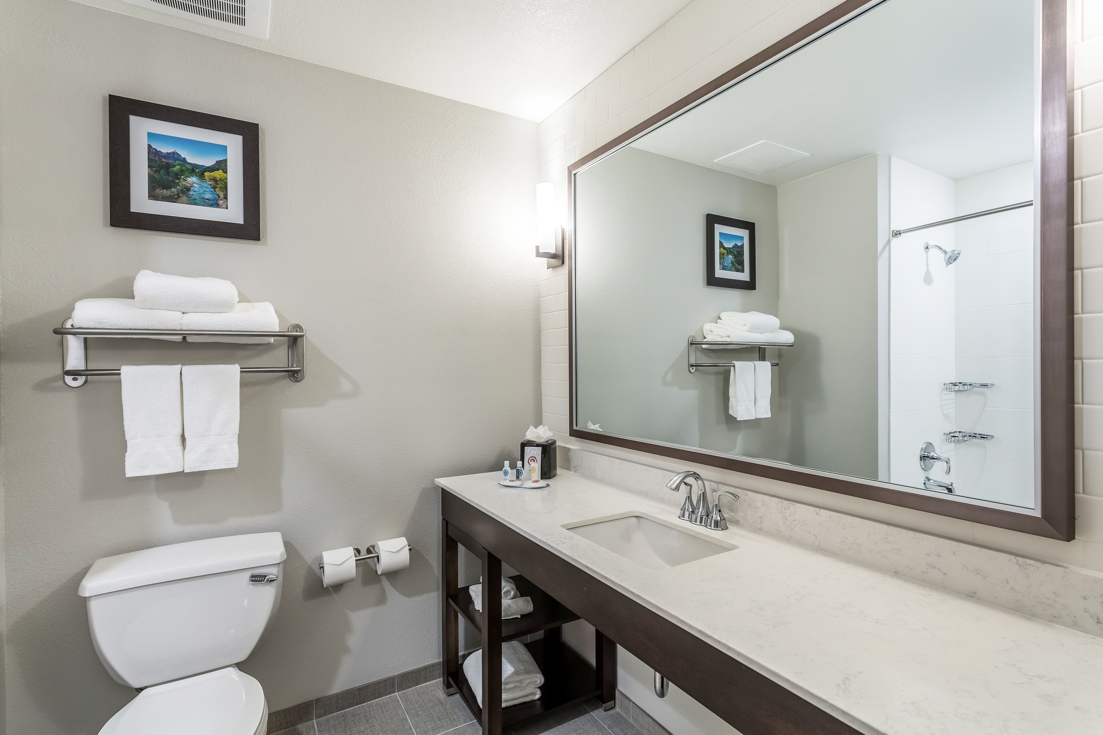 Comfort Inn & Suites Salt Lake City Airport — 30