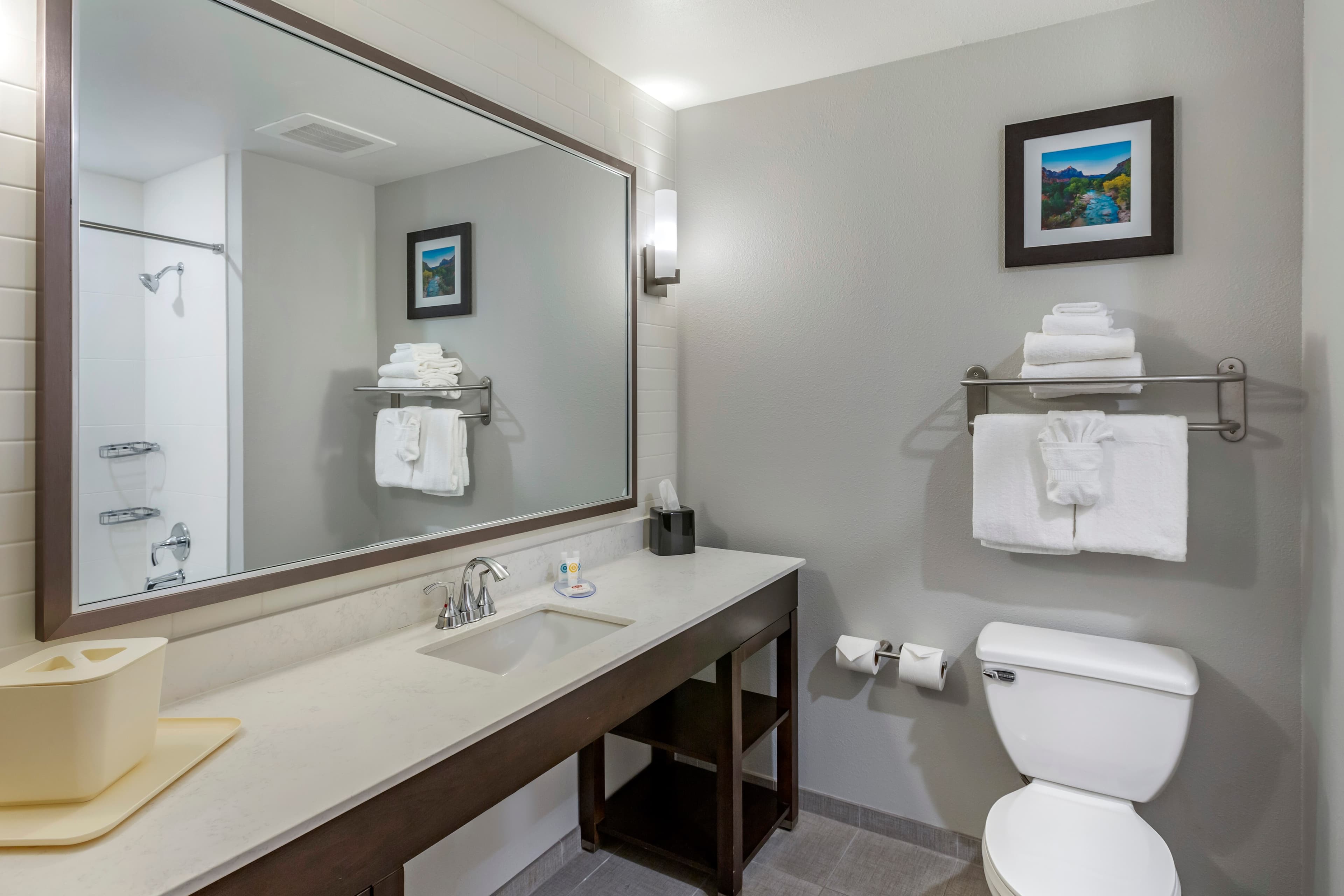 Comfort Inn & Suites Salt Lake City Airport — 32