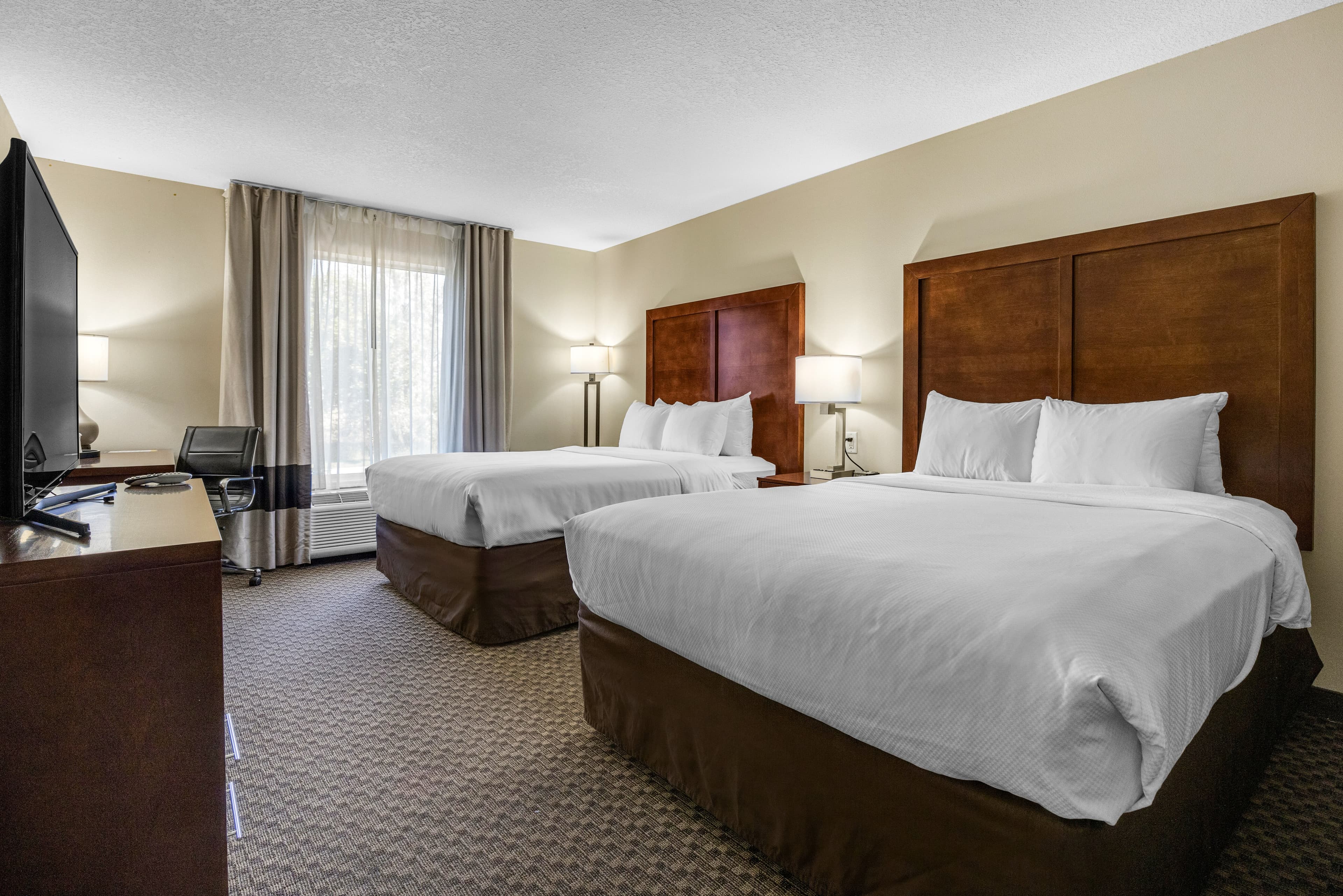 Comfort Inn & Suites Logan Near University - Image 5