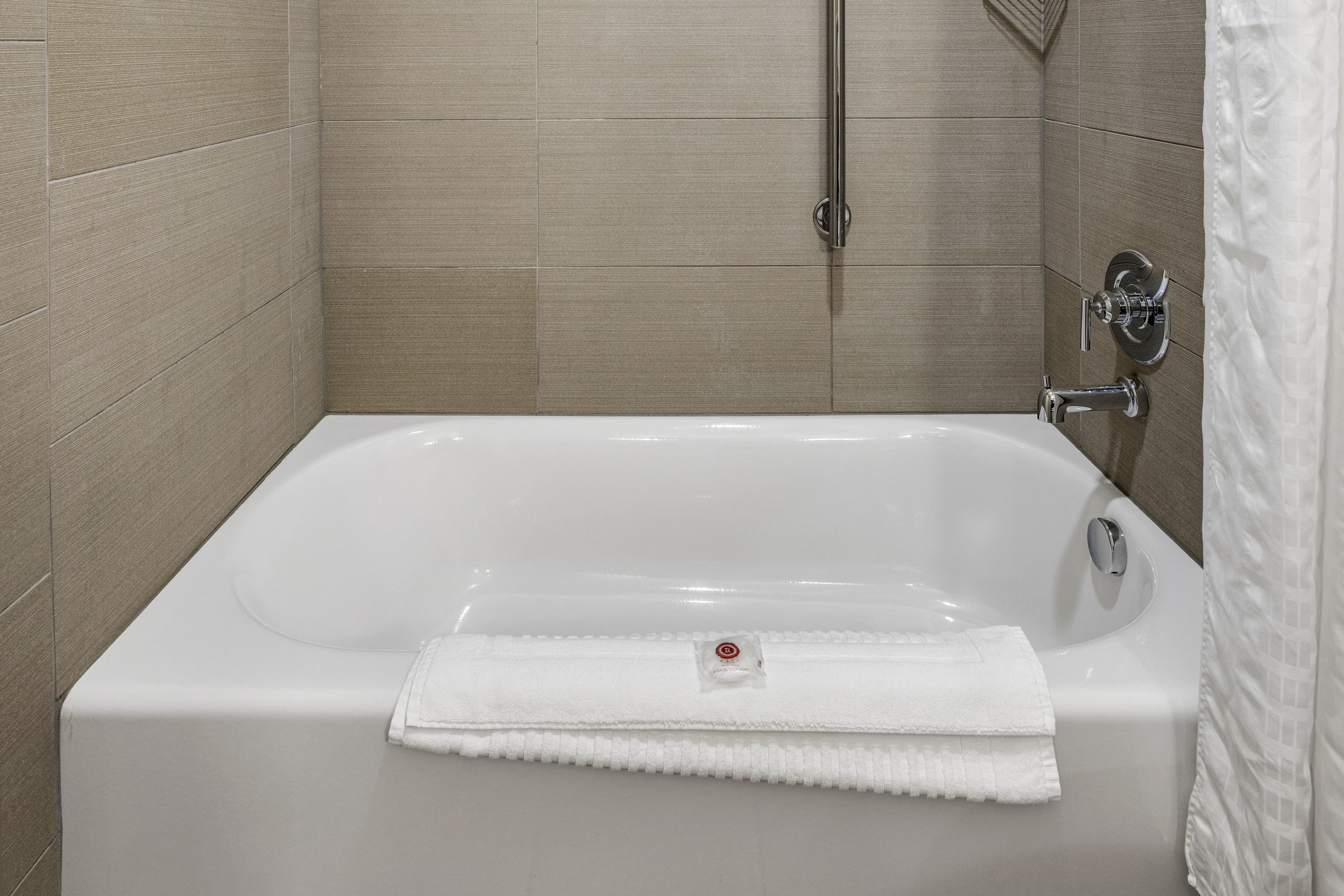 Comfort Inn & Suites Logan Near University — 16