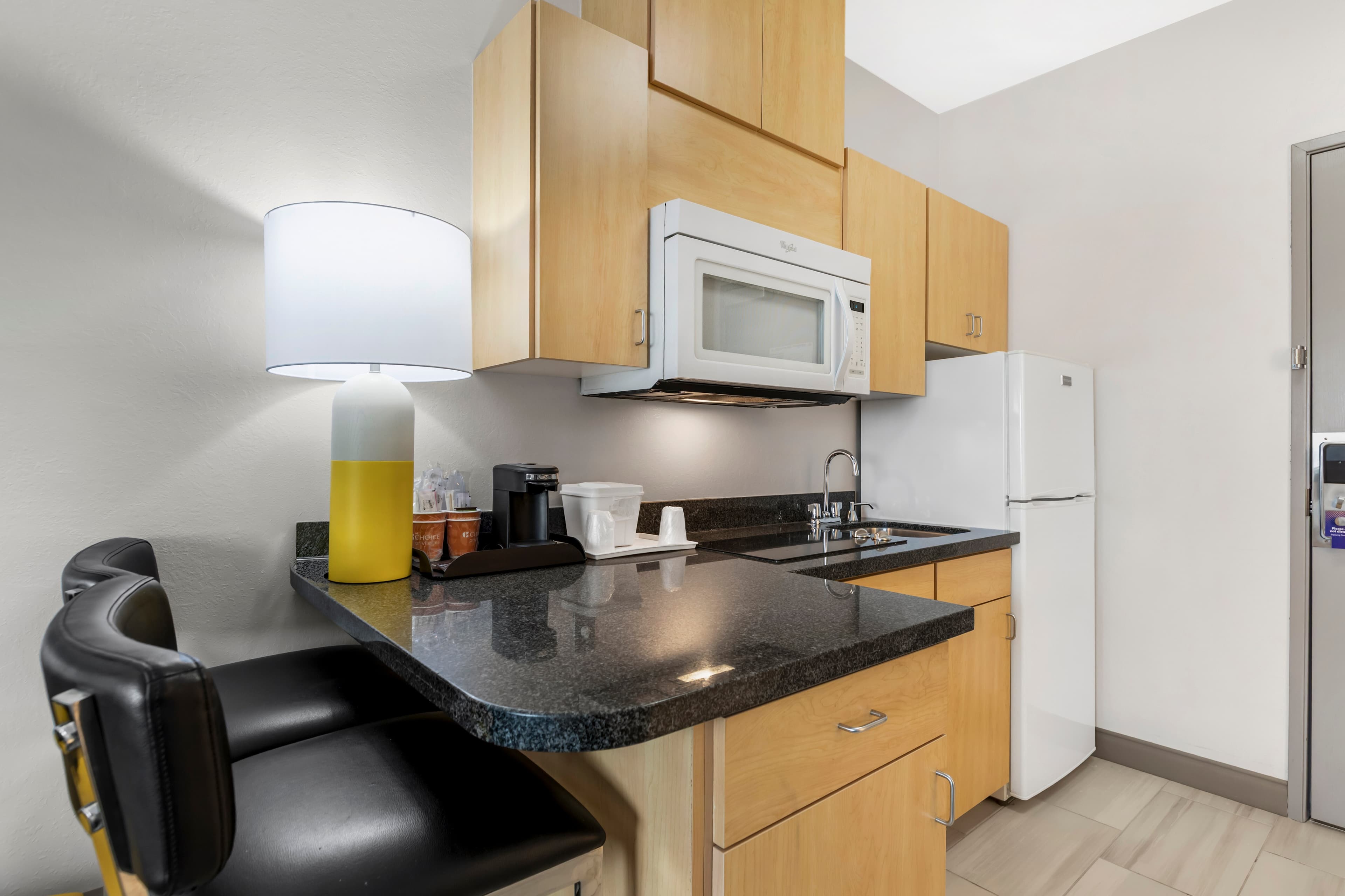 Comfort Inn Ballard-Roosevelt - Image 4