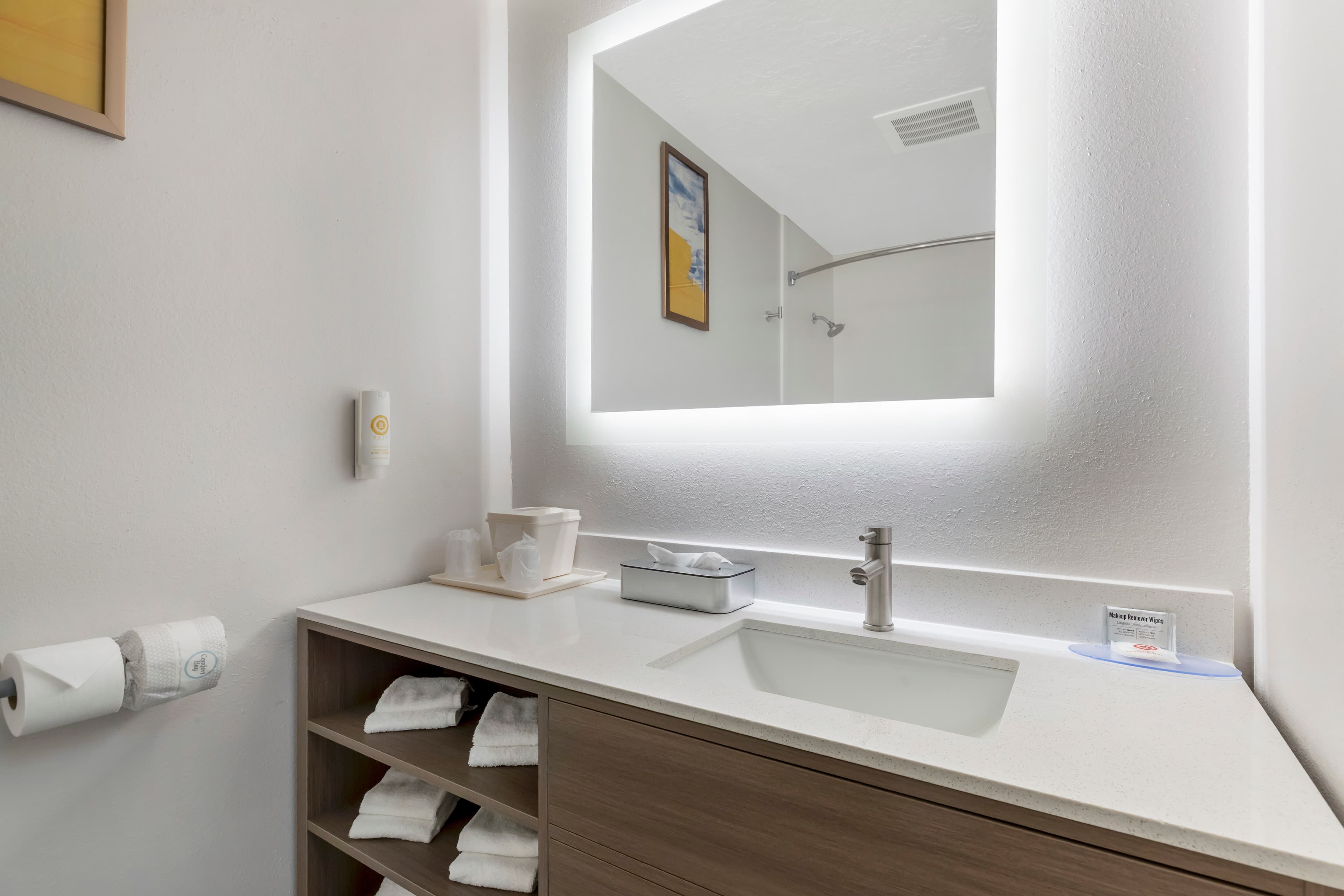 Comfort Inn Ballard-Roosevelt — 23
