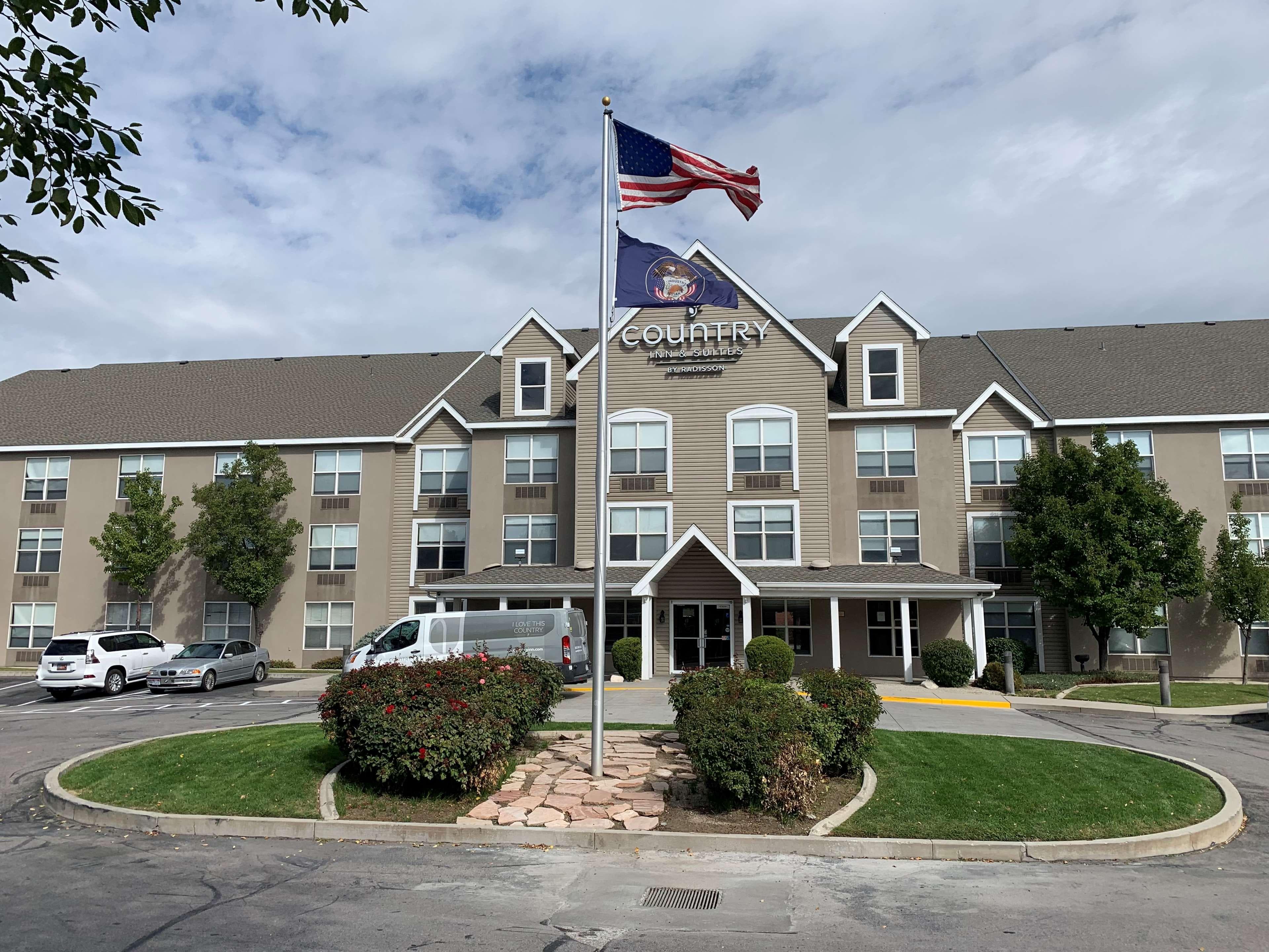 Country Inn & Suites by Radisson, West Valley City, UT - Image 1