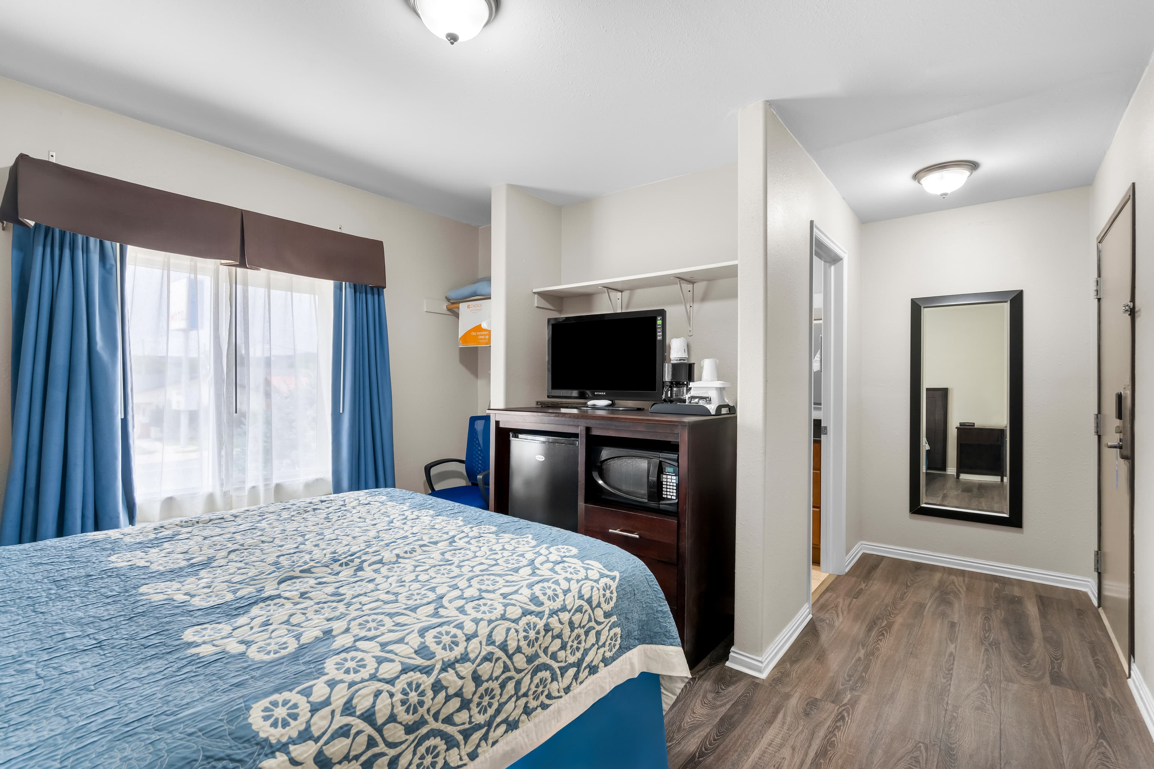 Econo Lodge Panguitch near Bryce Canyon — 7