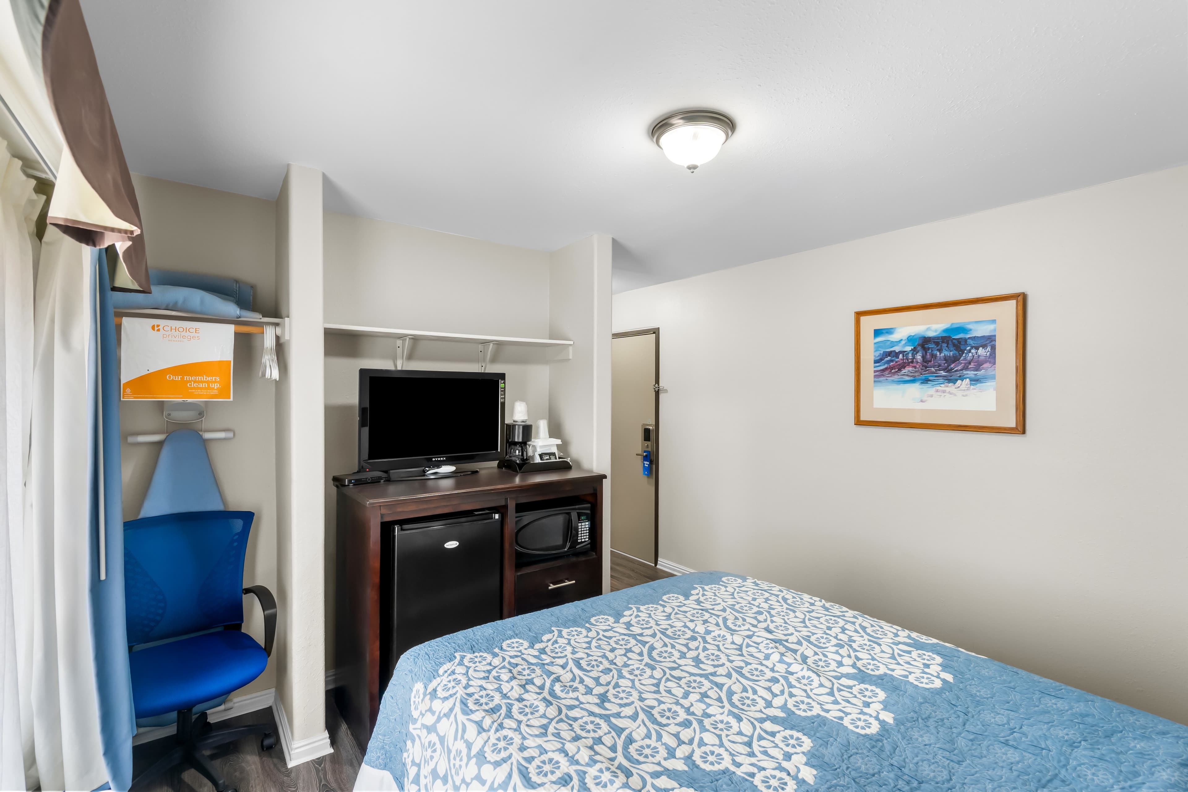 Econo Lodge Panguitch near Bryce Canyon — 8