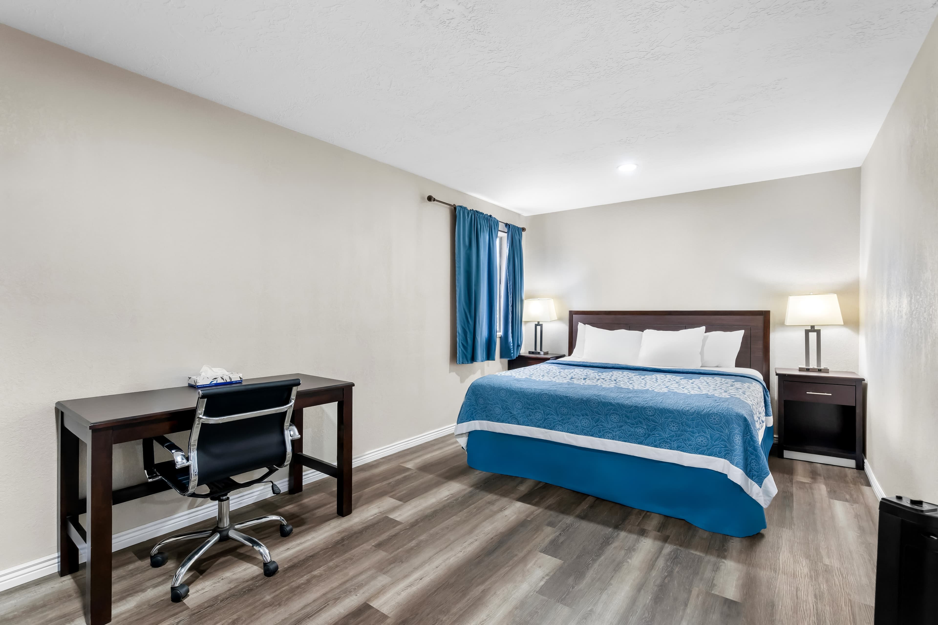 Econo Lodge Panguitch near Bryce Canyon — 18