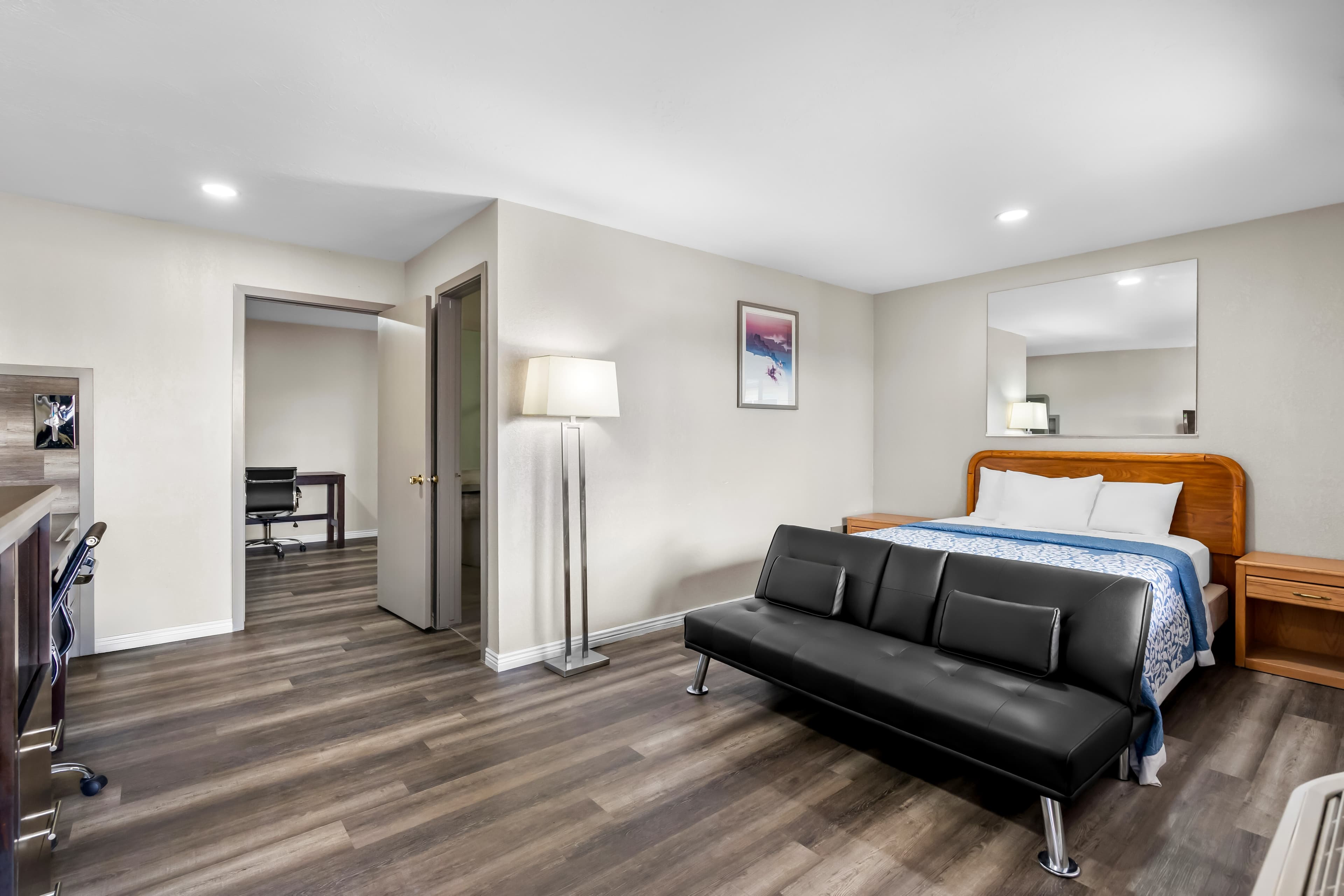 Econo Lodge Panguitch near Bryce Canyon — 19