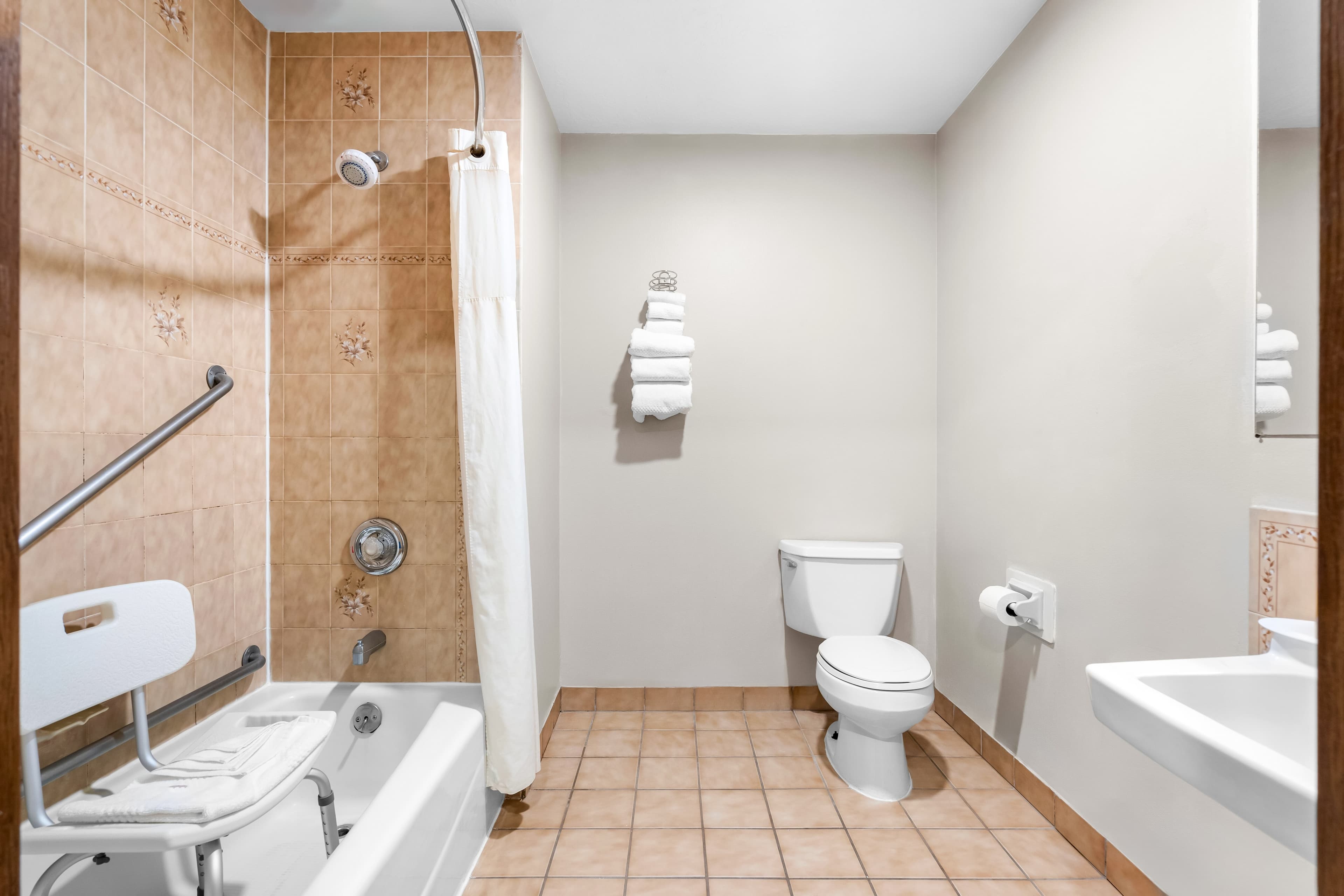 Econo Lodge Panguitch near Bryce Canyon — 17