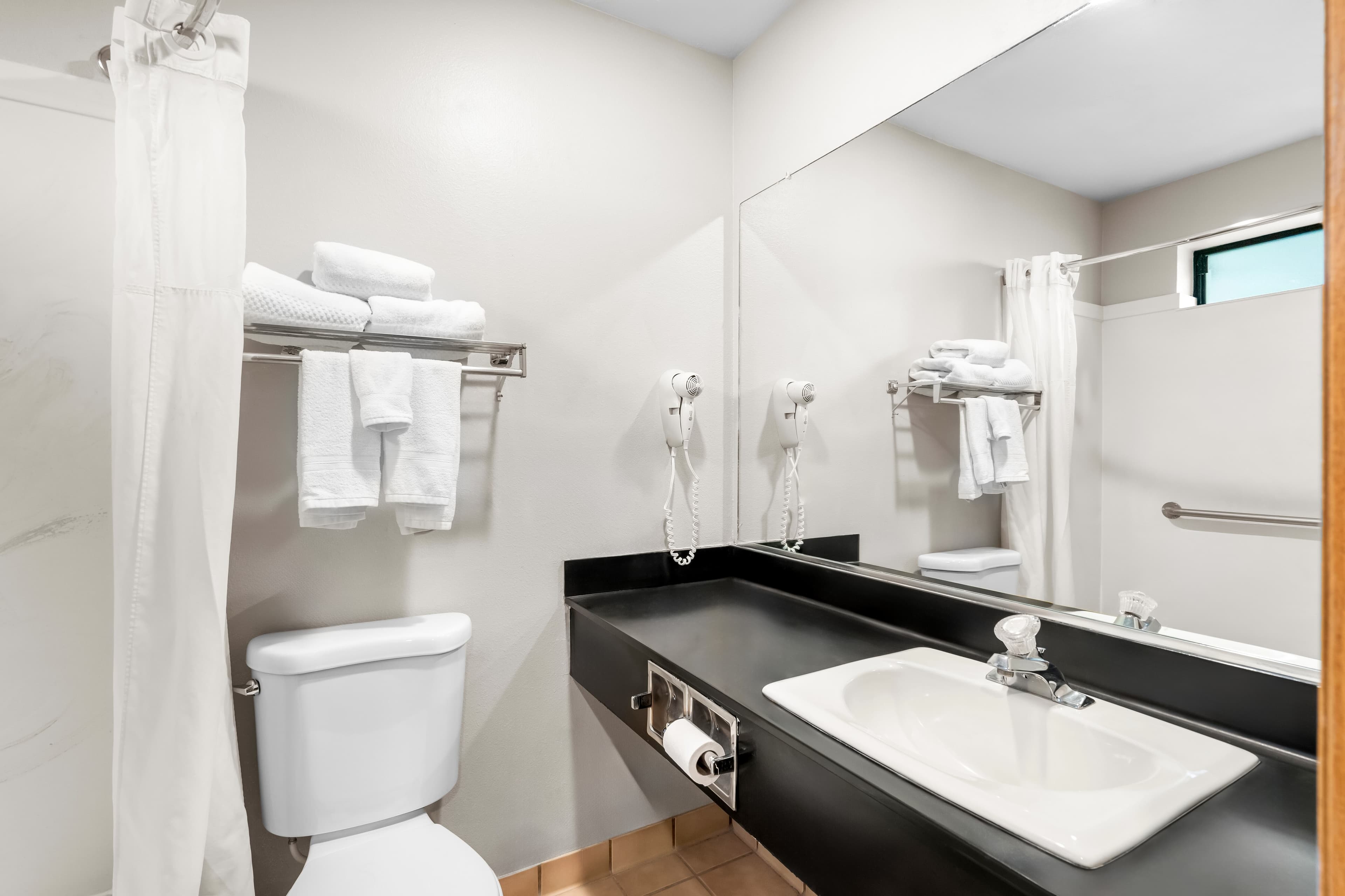 Econo Lodge Panguitch near Bryce Canyon — 13