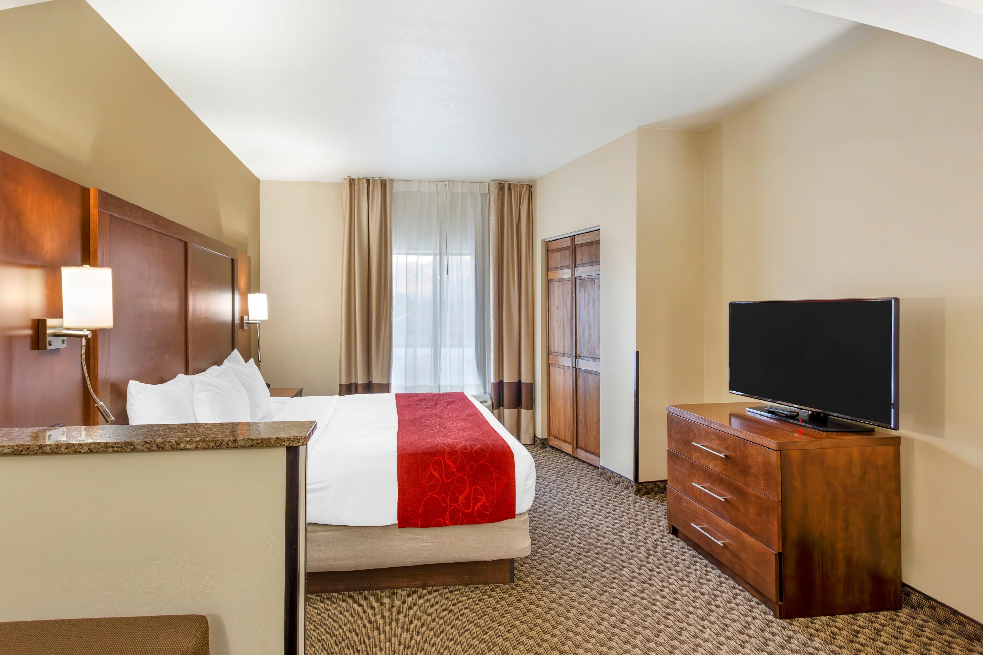 Comfort Suites Ogden Conference Center — 8