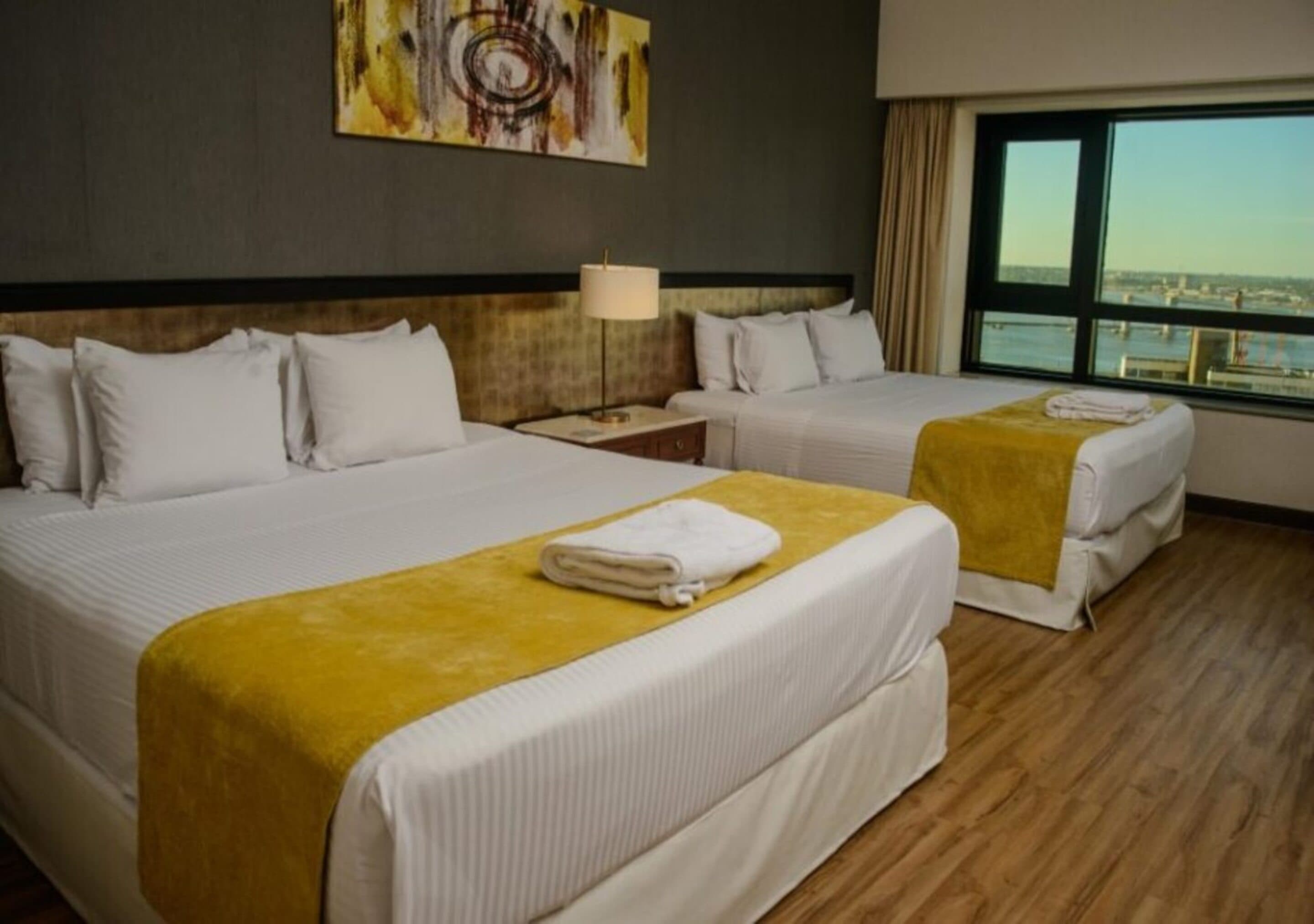 Radisson Montevideo Victoria Plaza Hotel - Image 3