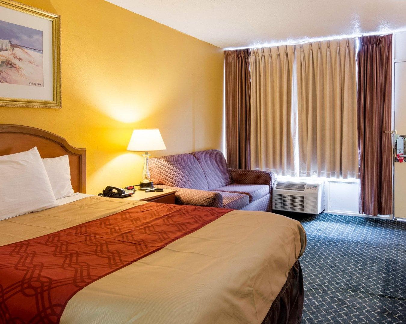Econo Lodge Petersburg - Fort Lee — 6