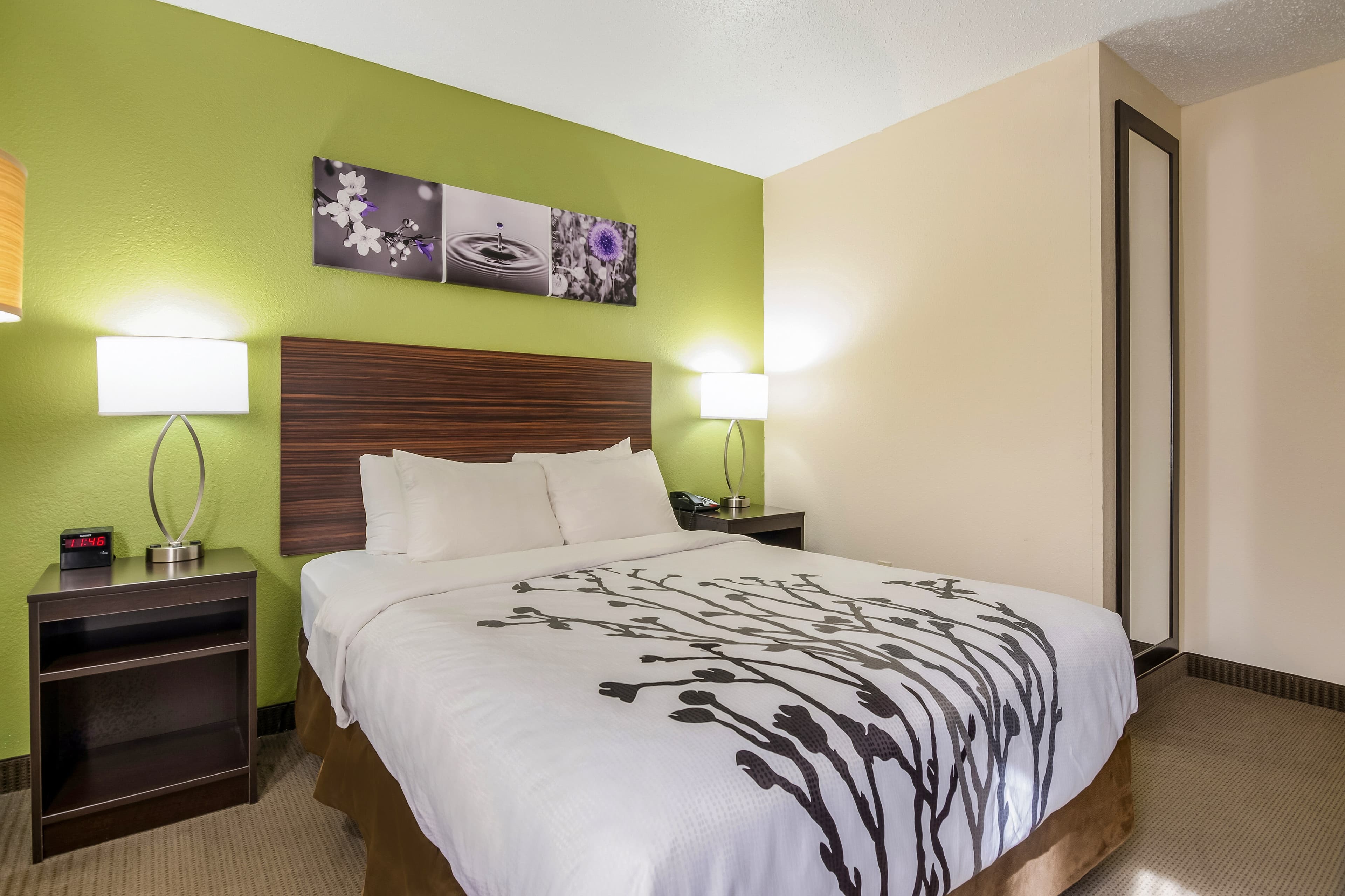 Sleep Inn Wytheville I-77 and I-81 — 9