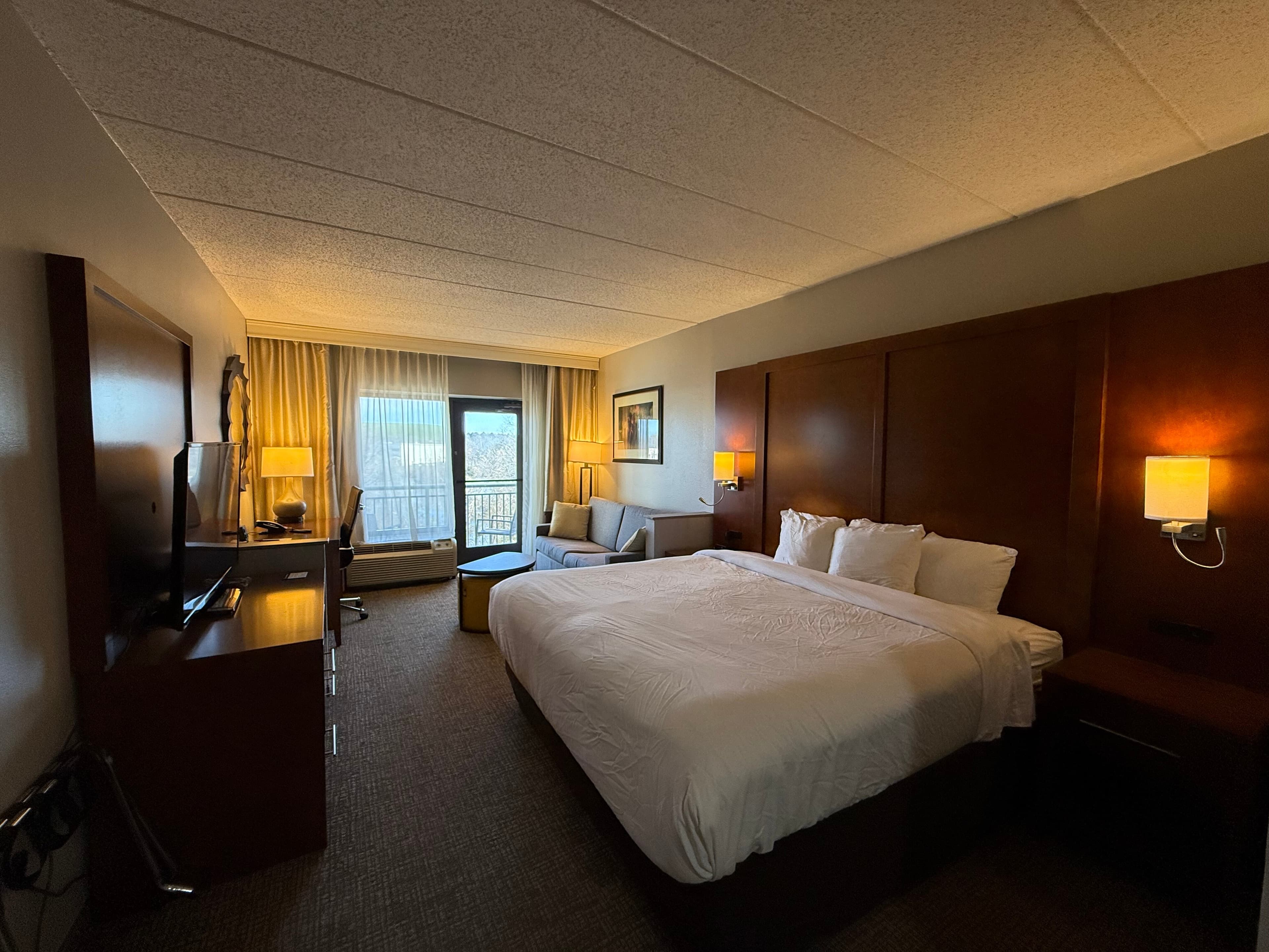 Comfort Suites Southpark - Image 2