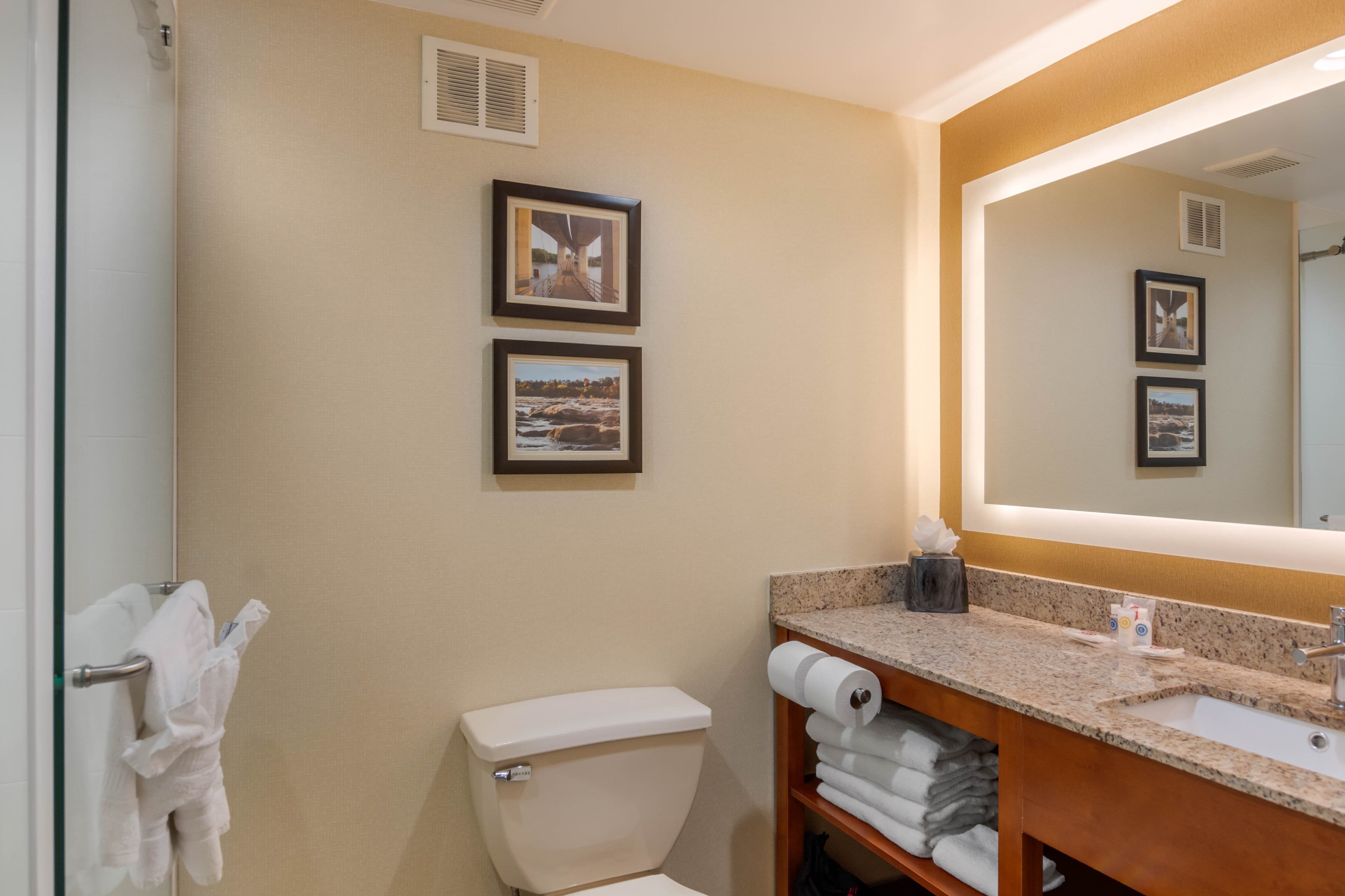 Comfort Suites Southpark - Image 4